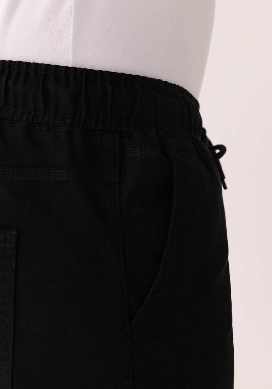 Calça Jogging Com Bolsos Em Sarja Com Elastano, PRETO REATIVO. Calça Jogging Com Bolsos Em Sarja Com Elastano, PRETO REATIVO, large.