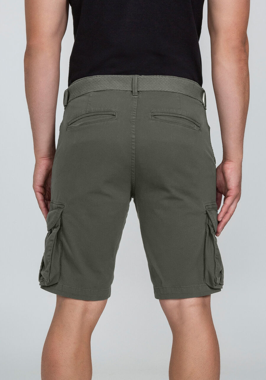 Bermuda Sarja Reta Cargo com Cinto, VERDE FURIA. Bermuda Sarja Reta Cargo com Cinto, VERDE FURIA, large.
