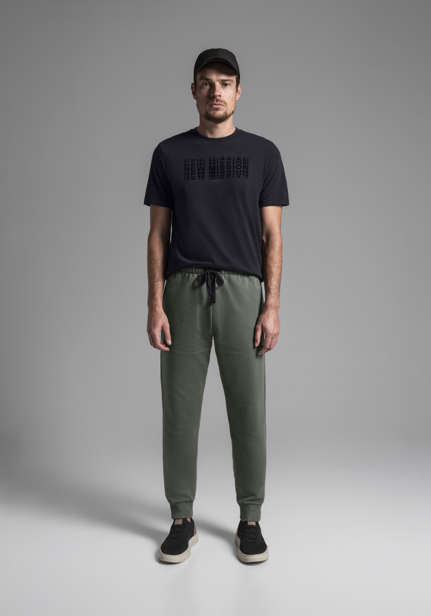 Cal&ccedil;a Em Moletom De Algod&atilde;o Com Bolsos E Cadar&ccedil;o Regul&aacute;vel, VERDE FURIA, large.
