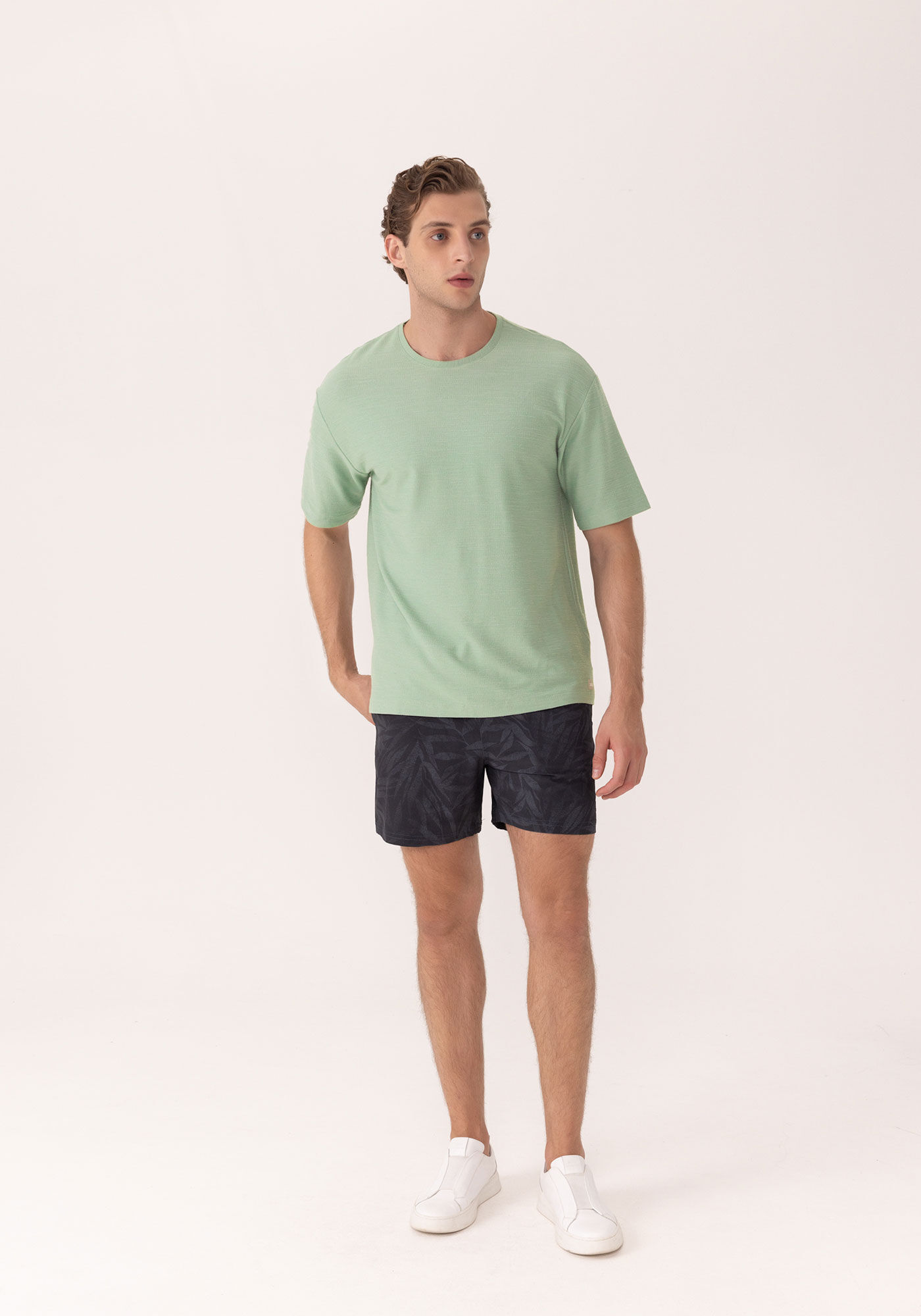 Camiseta Oversized De Mangas Curtas Em Malha Com Linho, VERDE CHIARO, large.