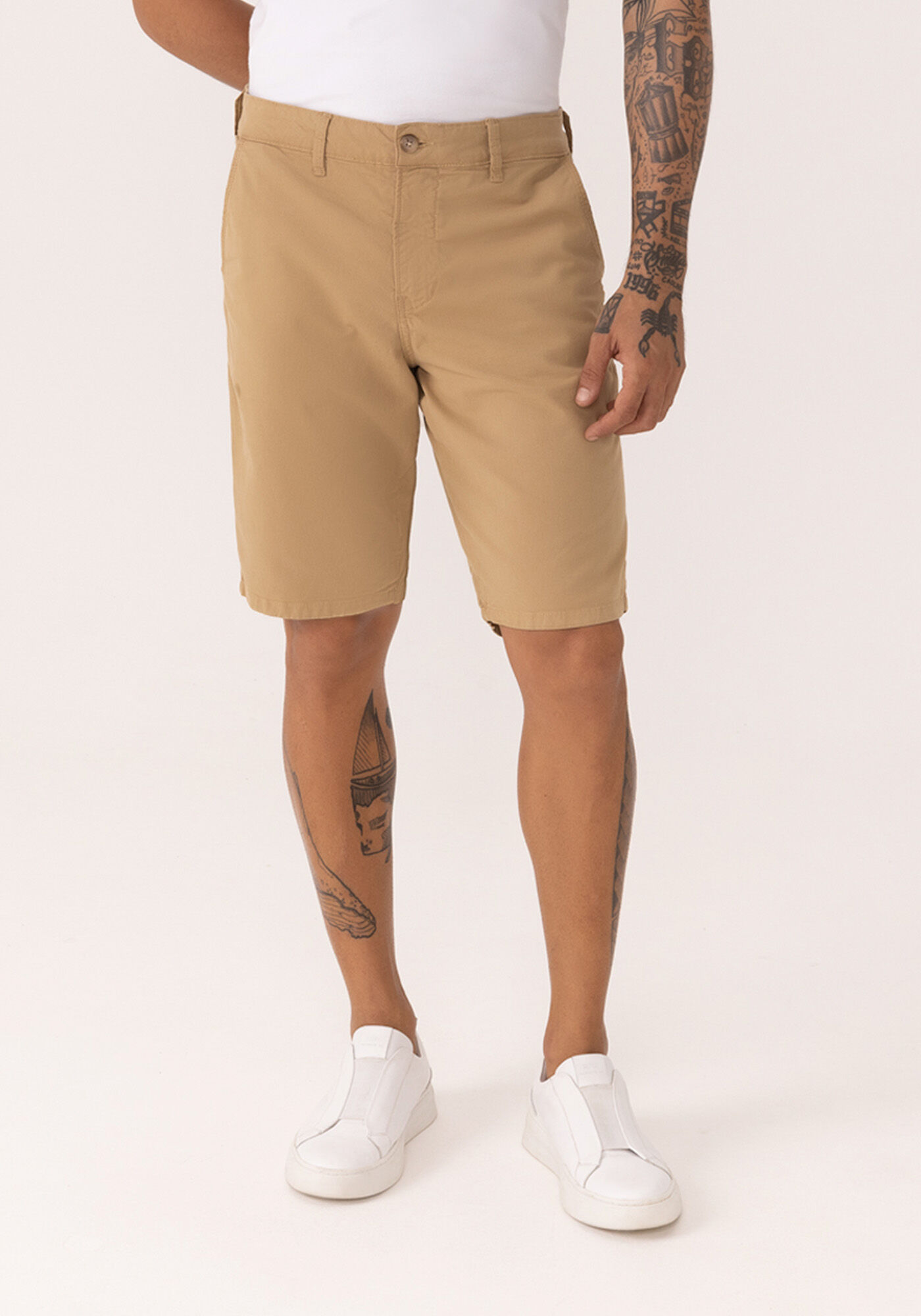 Bermuda Reta Radial Em Sarja Com Elastano, CAQUI RAIZ, large.