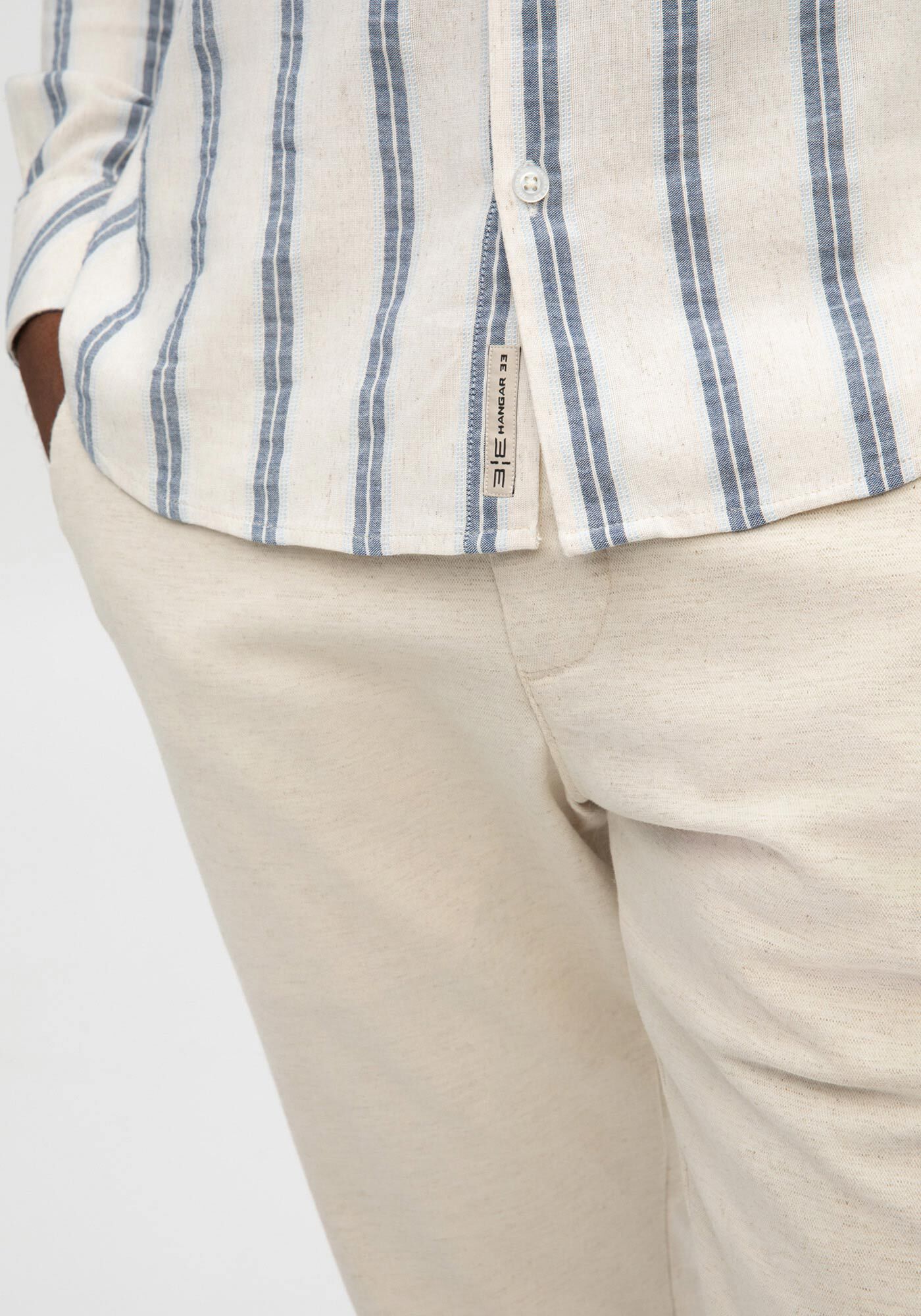 Camisa Masculina Slim Fit em Tecido Linen Listrada, BRANCO OFF WHITE, large.