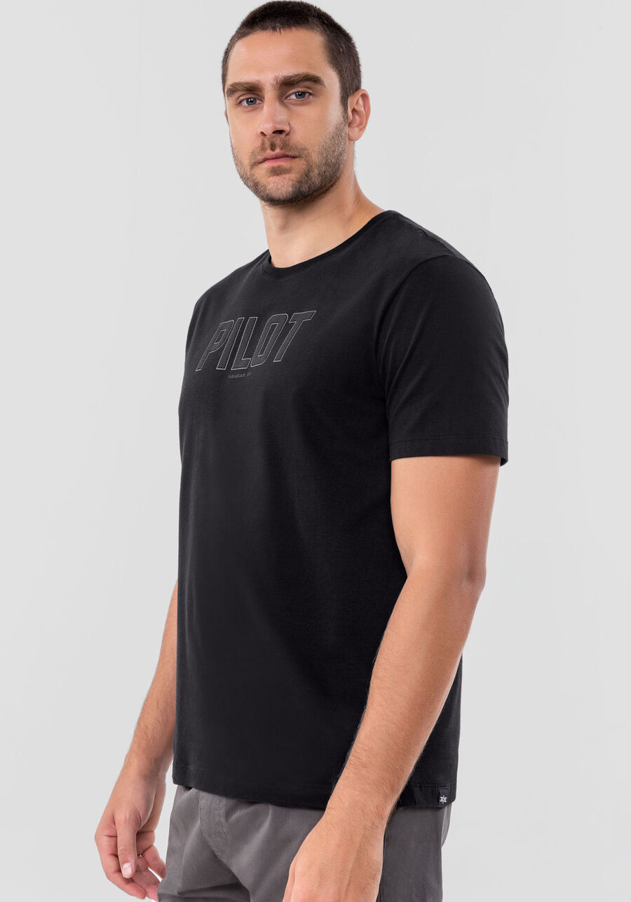 Camiseta Masculina Malha Lixada com Estampa Pilot, PRETO. Camiseta Masculina Malha Lixada com Estampa Pilot, PRETO, large.