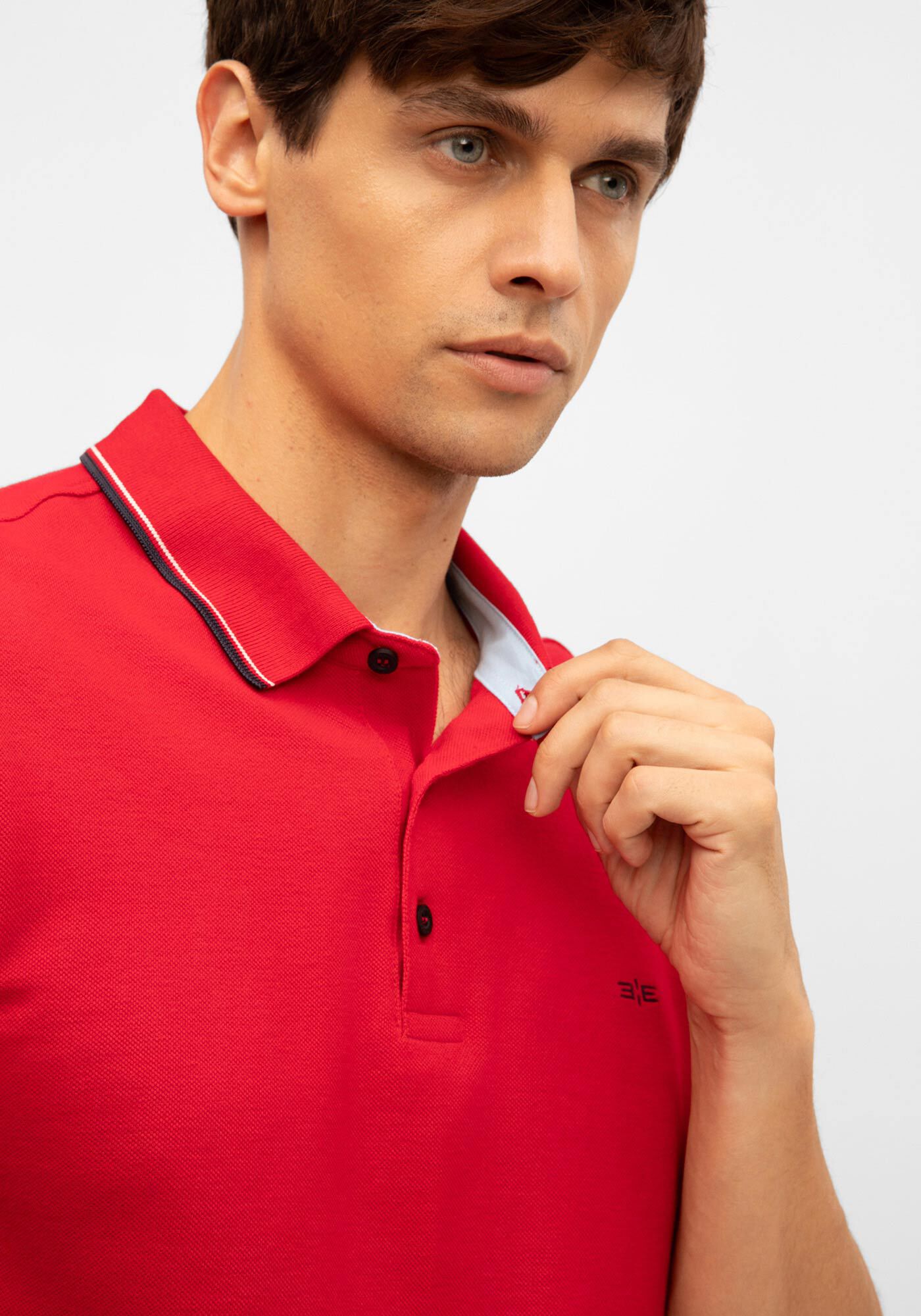Camisa Polo Masculina em Malha Piquet com Retil&iacute;nea, VERMELHO NATTY, large.
