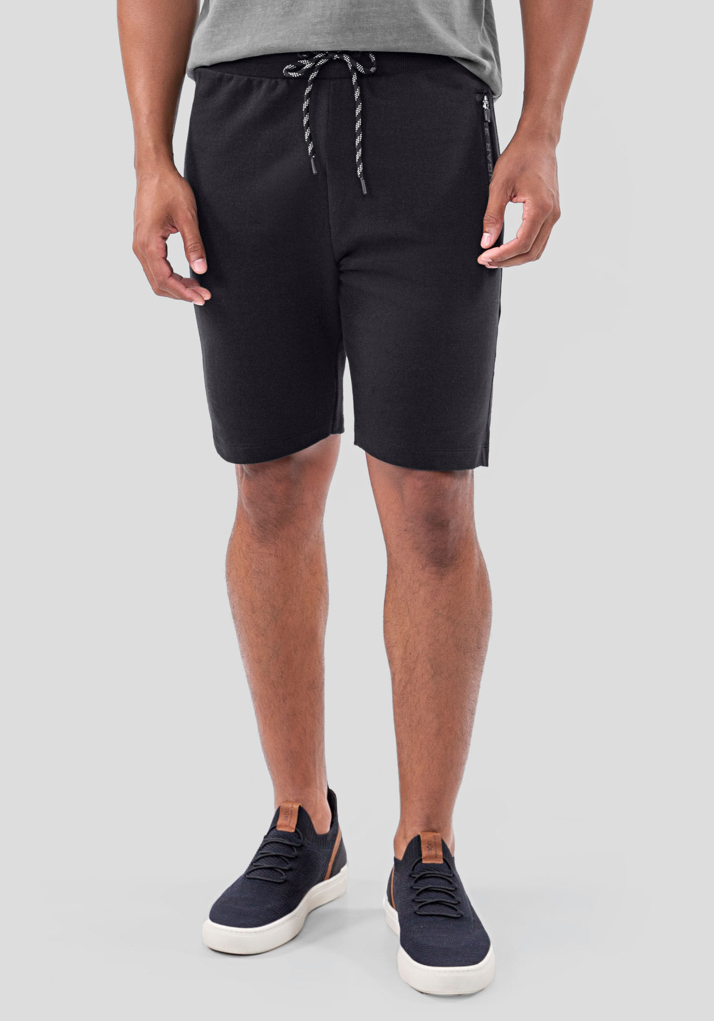 Bermuda Masculina em Moletom com Bolso Z&iacute;per, PRETO, large.