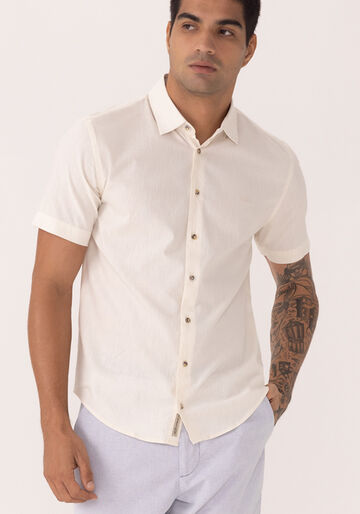 Camisa De Mangas Curtas Com Linho, BRANCO OFF WHITE. Camisa De Mangas Curtas Com Linho, BRANCO OFF WHITE, large.
