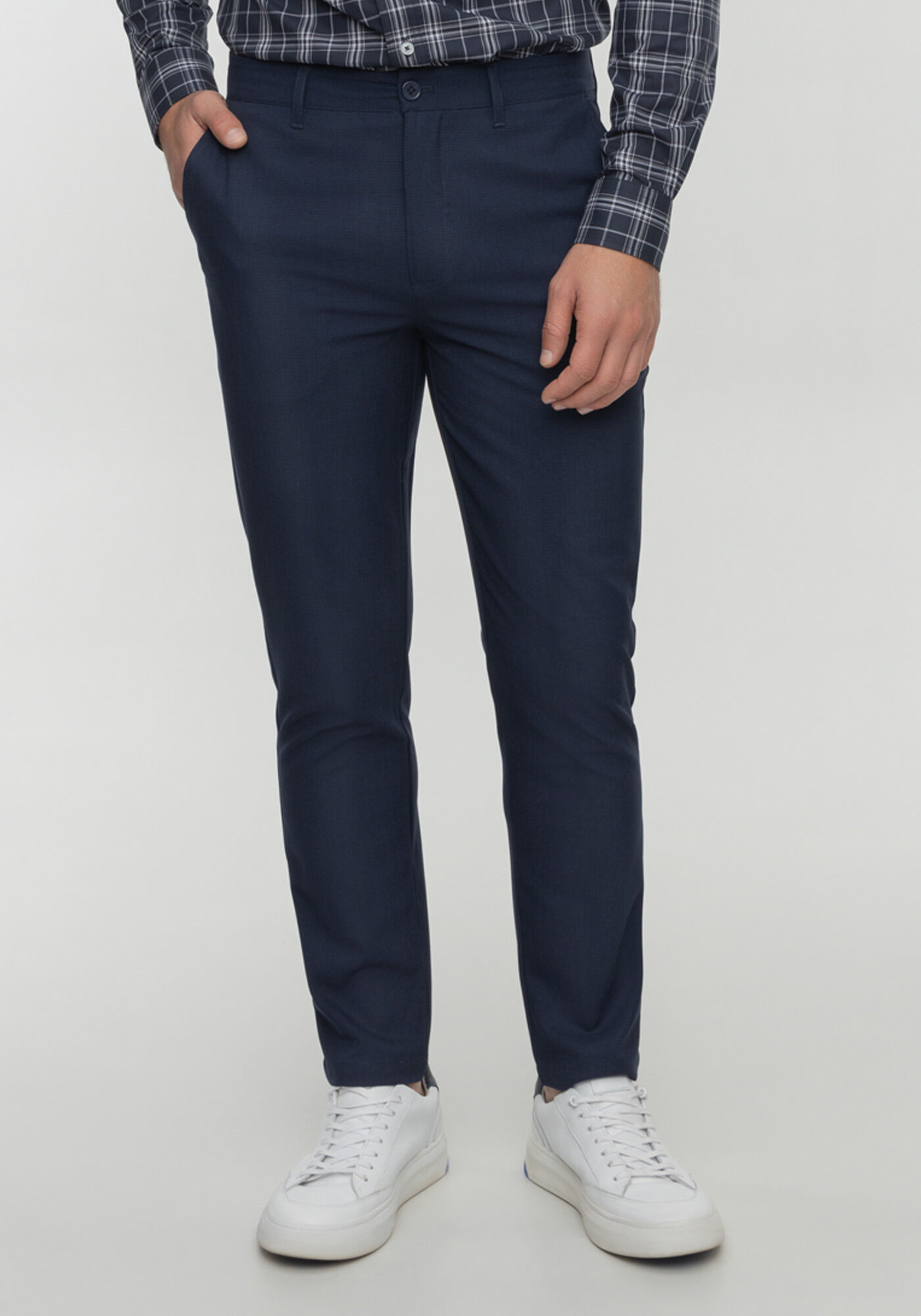 Cal&ccedil;a Com Bolsos Em Tecido Plano Com Elastano, MARINHO IMPERIO, large.