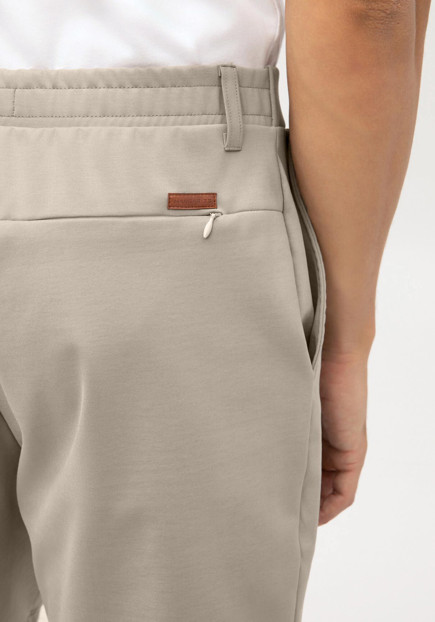 Shorts Masculino em Malha Premium Alfaiataria, BEGE RUSSET, large.