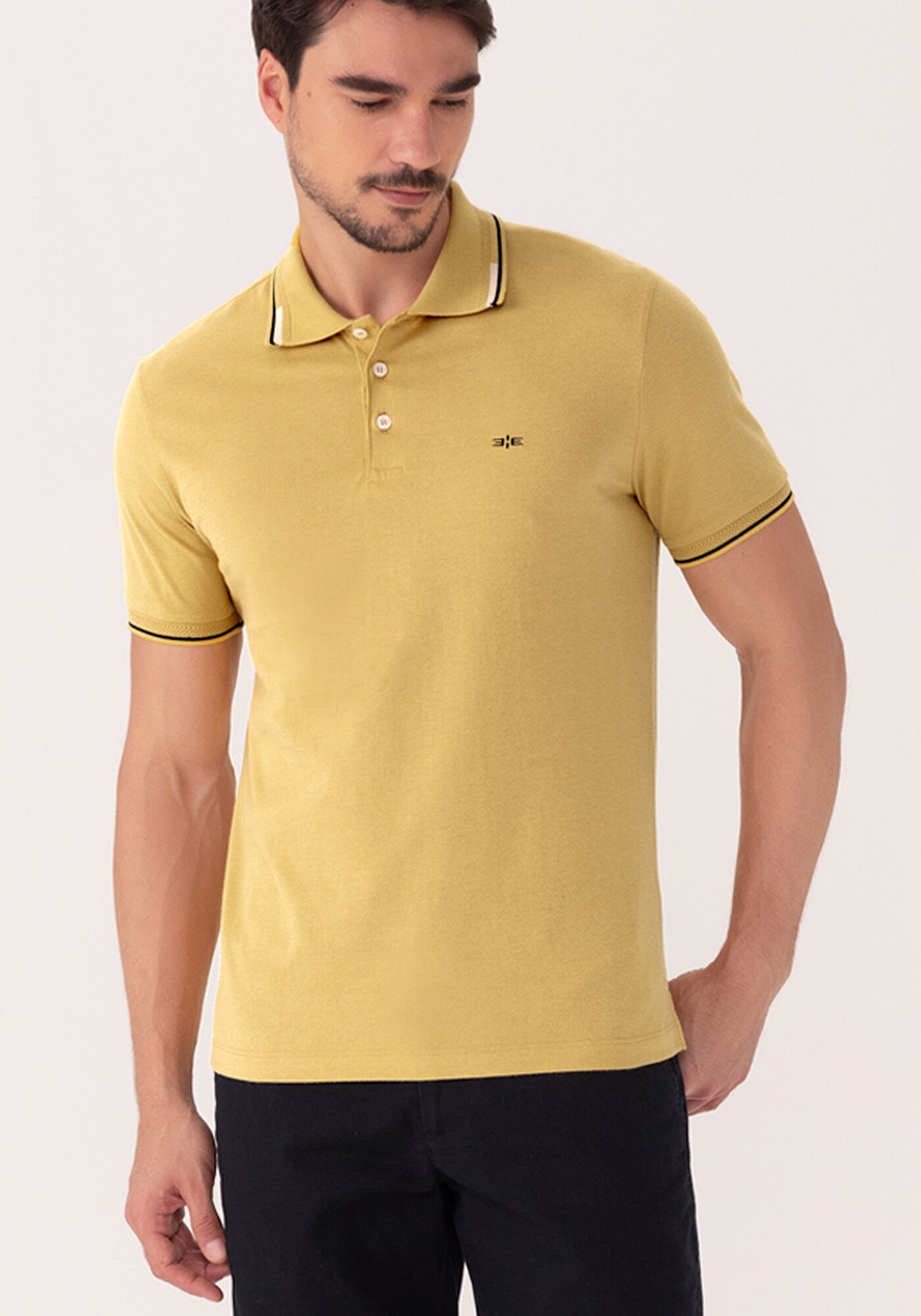Camisa Polo De Mangas Curtas Em Meia Malha Peletizada, AMARELO AMBAR, large.