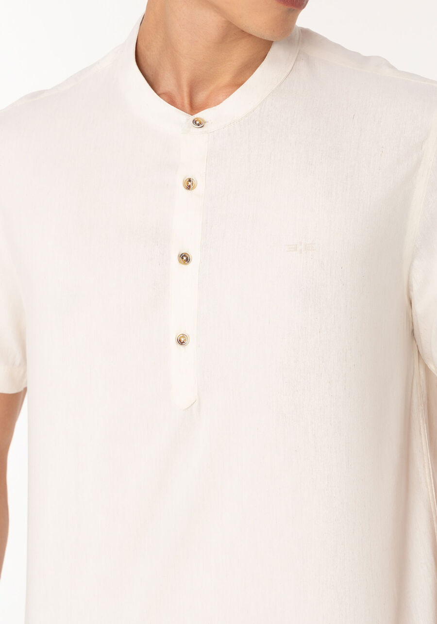 Camisa Bata De Mangas Curtas Com Linho, BRANCO OFF WHITE. Camisa Bata De Mangas Curtas Com Linho, BRANCO OFF WHITE, large.
