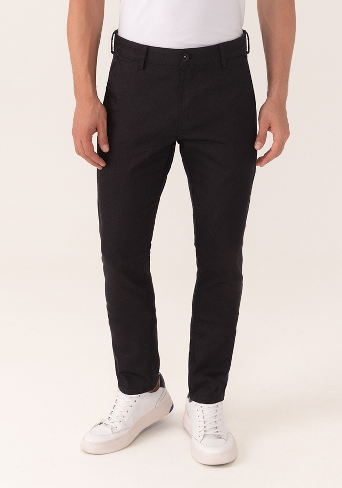 Cal&ccedil;a Skinny Turboh&eacute;lice Em Sarja Amaciada Com Elastano, PRETO, large.