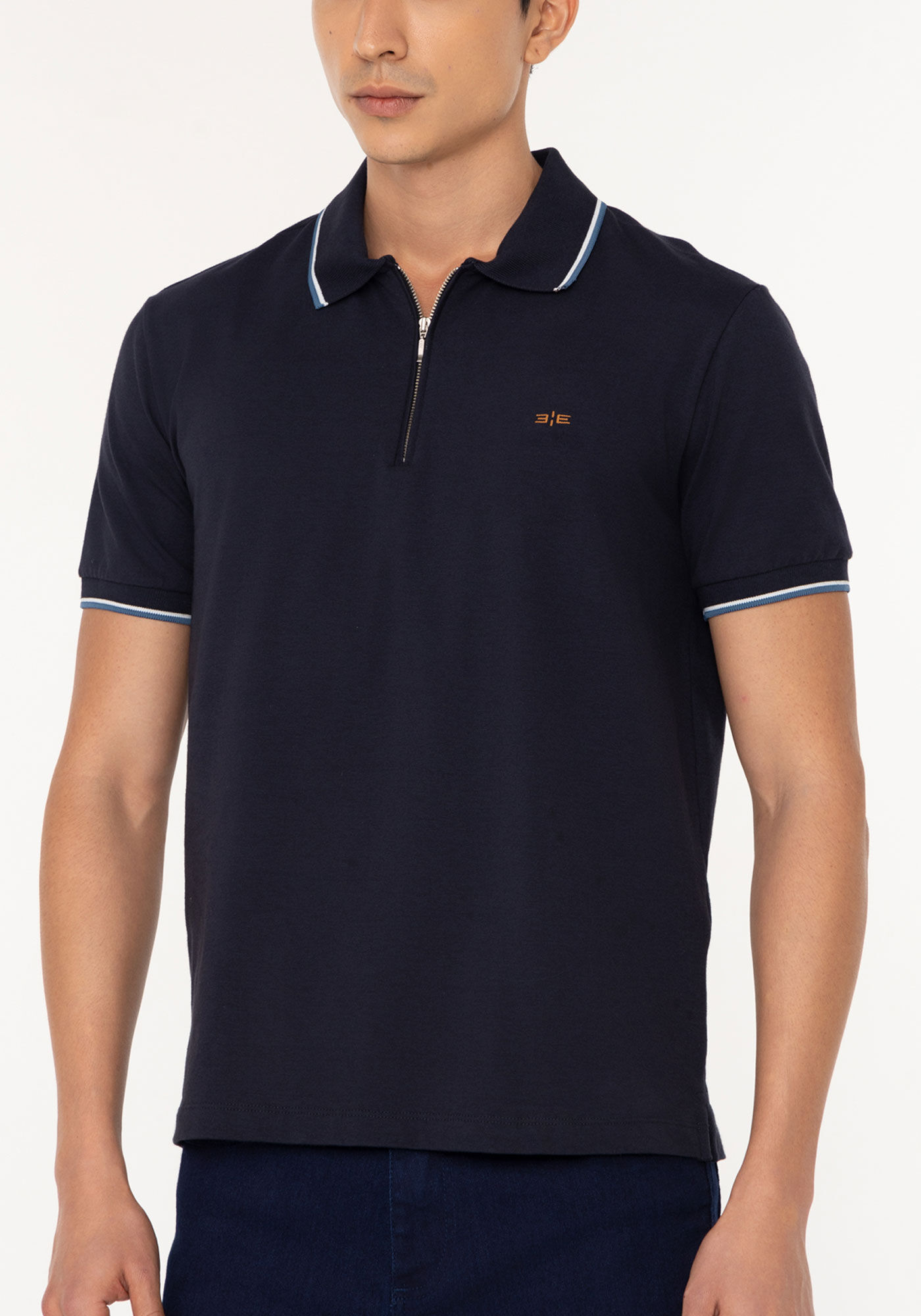 Camisa Polo Com Z&iacute;per E Mangas Curtas Em Malha Premium, MARINHO IMPERIO, large.