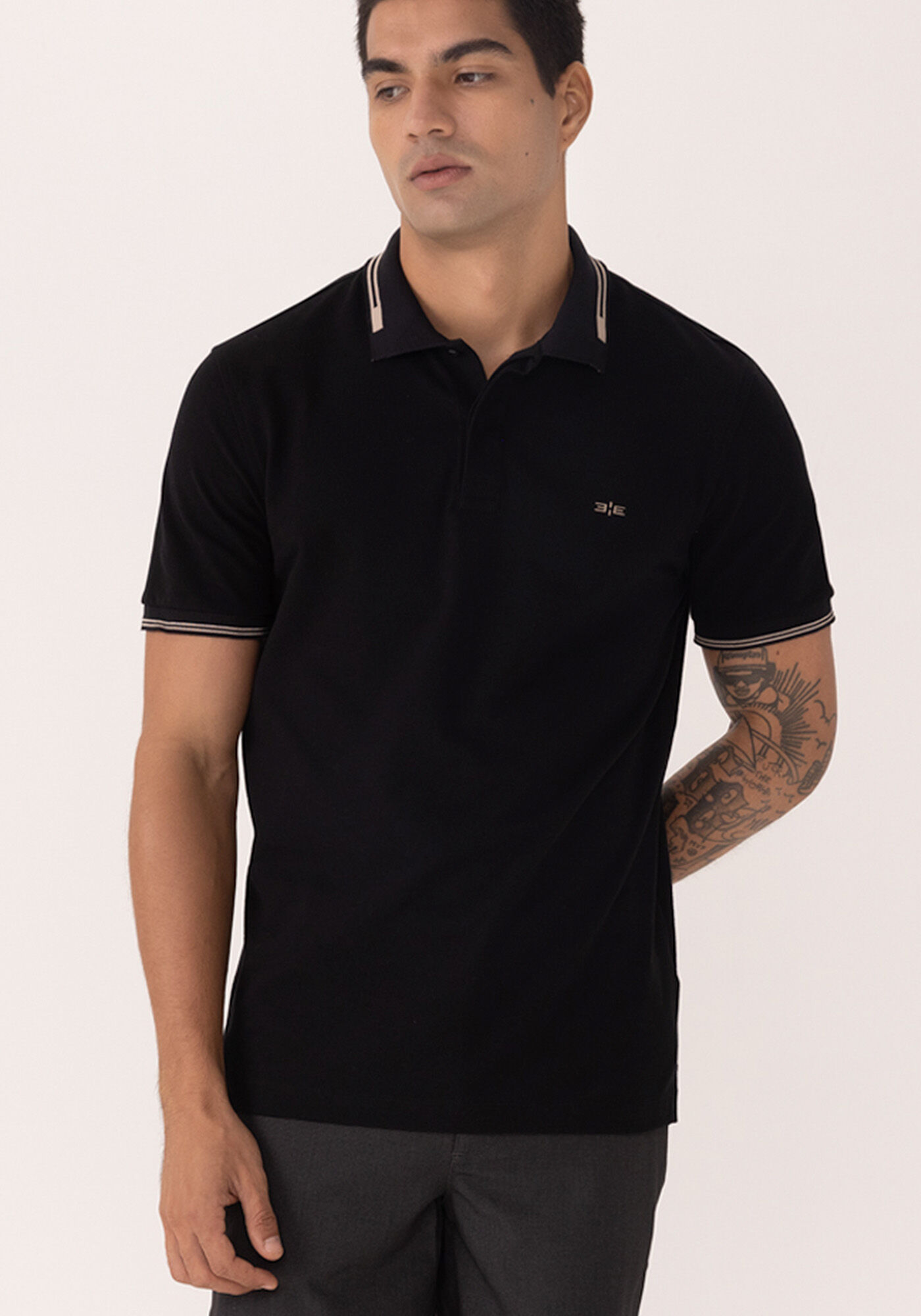 Camisa Com Gola Polo De Mangas Curtas Em Malha Piquet, PRETO, large.