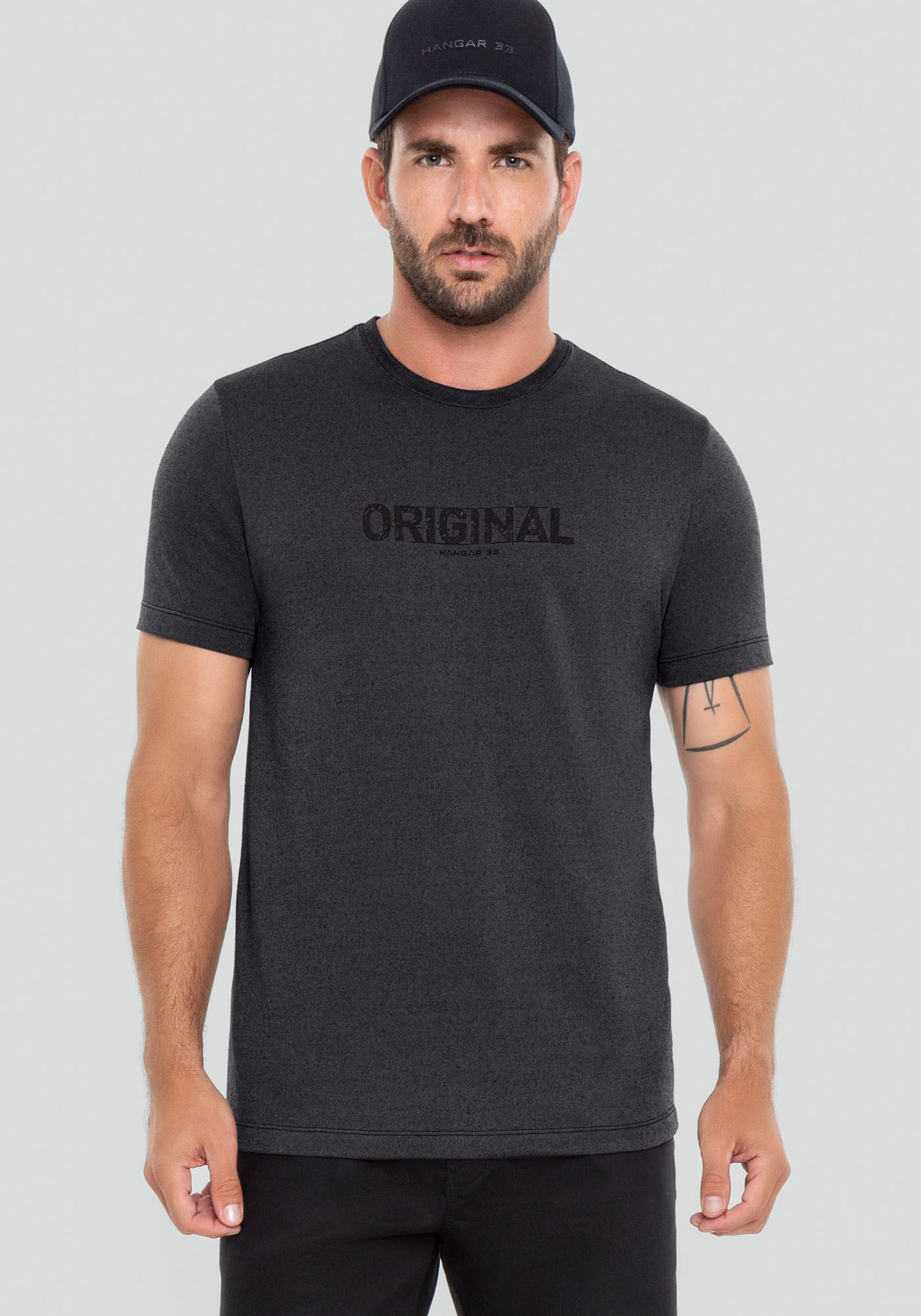 Camiseta Masculina em Malha Estonada com Estampa, CINZA NOTI, large.