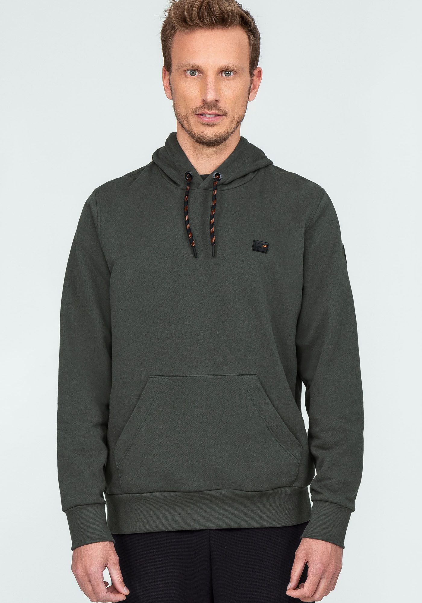 Blus&atilde;o em Moletom com Capuz Forrado, VERDE FURIA, large.