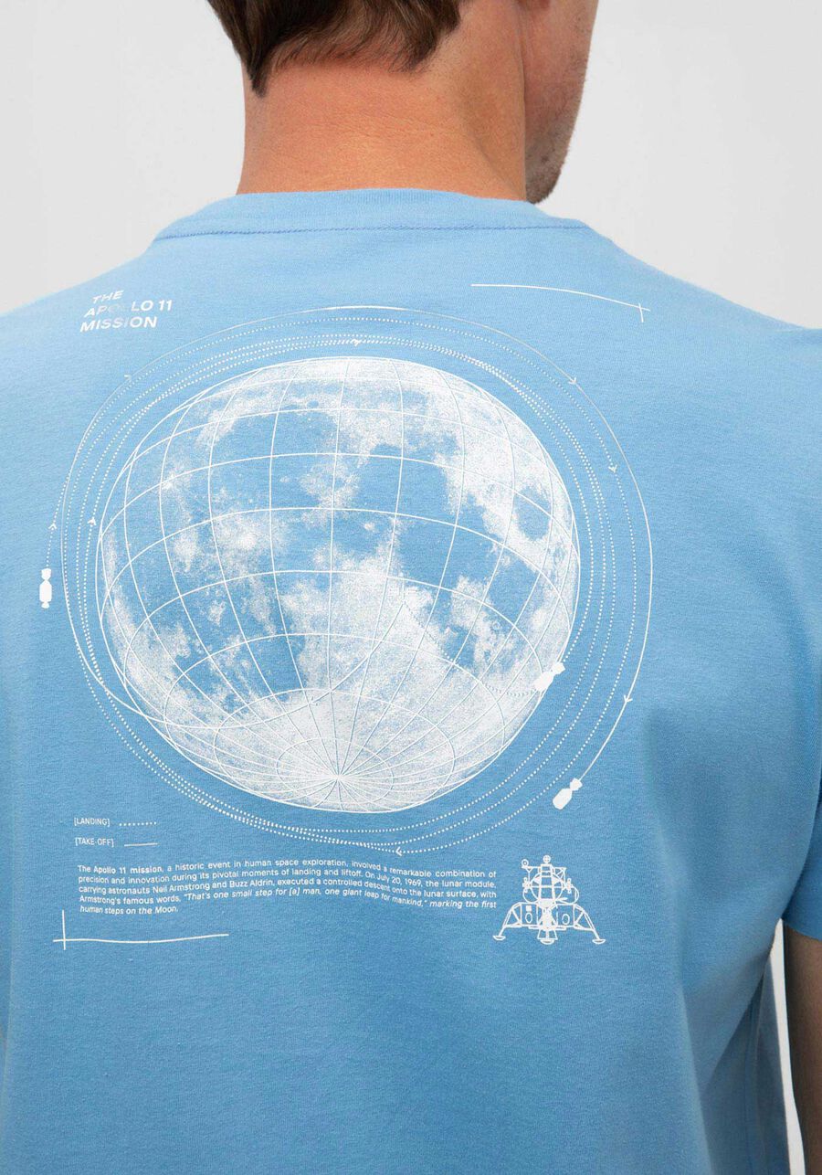 Camiseta Masculina em Malha com Estampa Costas, AZUL MIAMI. Camiseta Masculina em Malha com Estampa Costas, AZUL MIAMI, large.