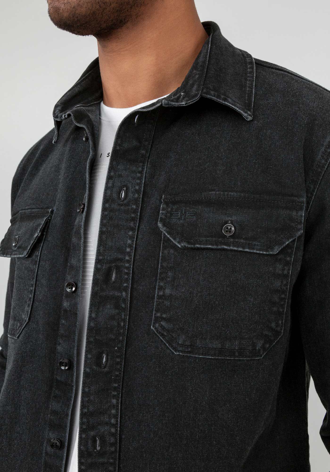 Camisa masculina jeans preta 2025