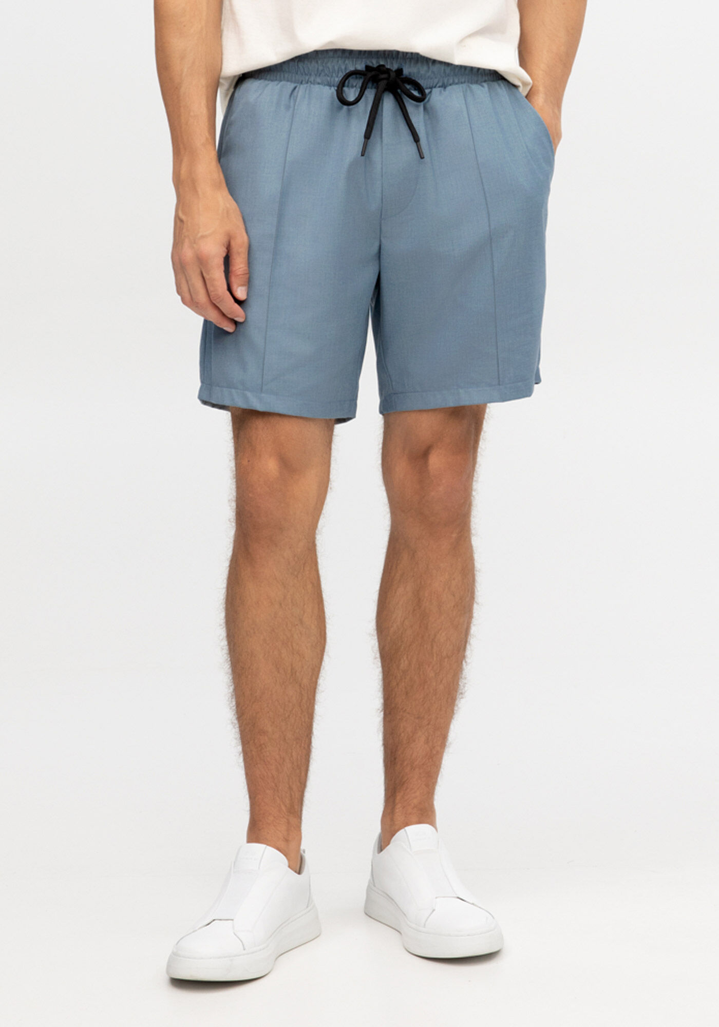 Shorts Masculino em Tecido Alfaiataria com Bolsos, AZUL TENDER, large.