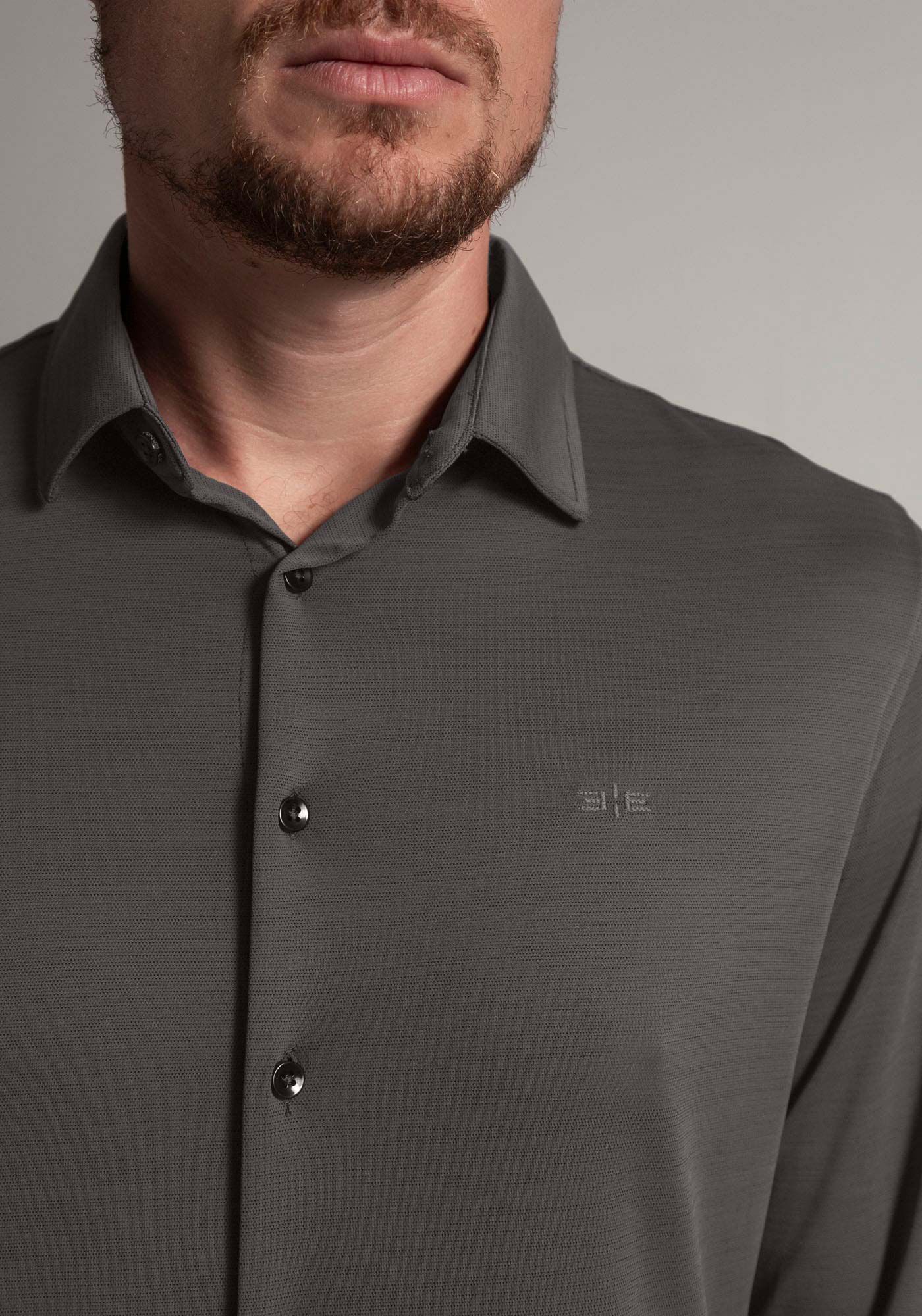 Camisa Masculina Slim Fit em Malha Tech Skin, CINZA NOTI, large.