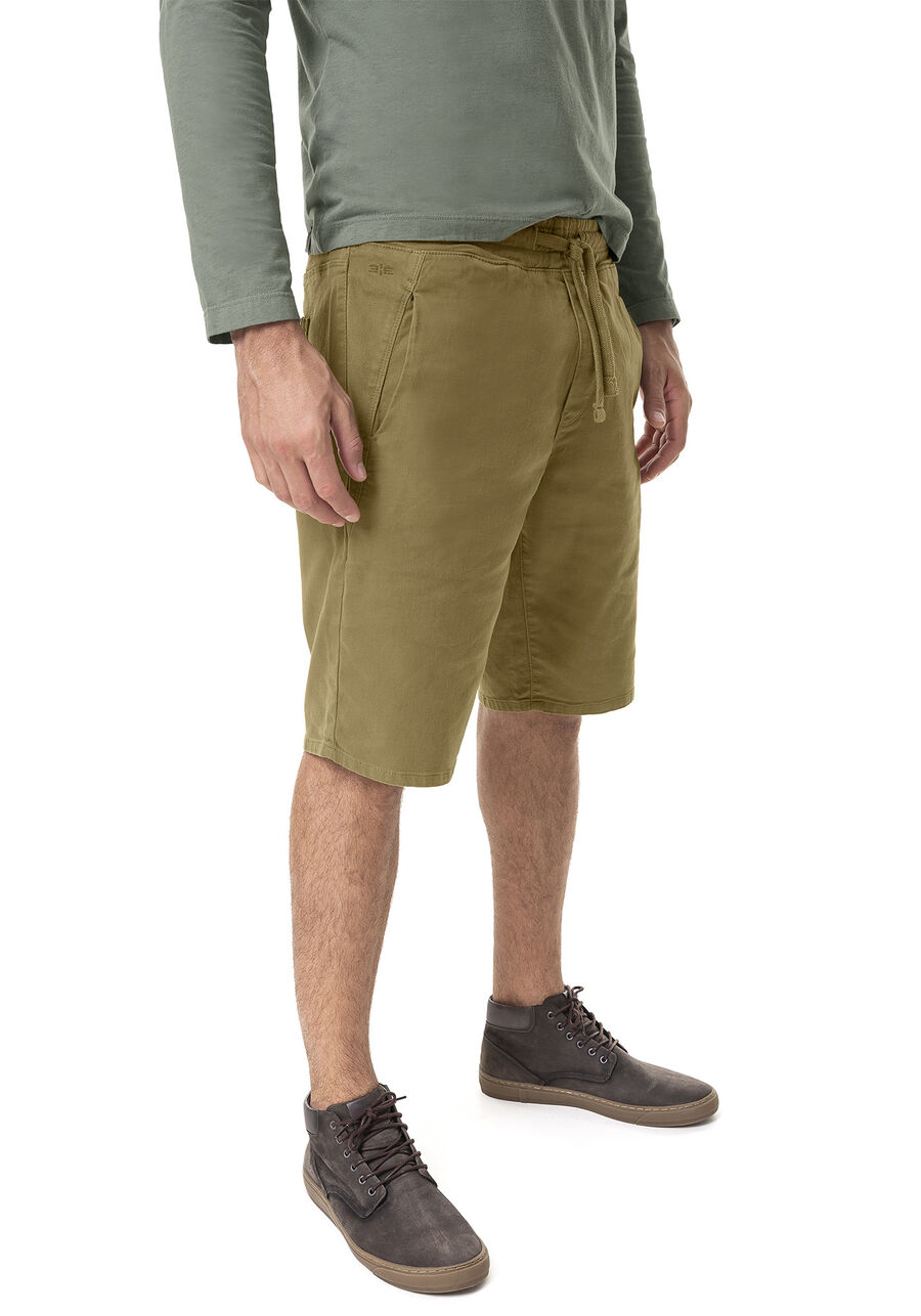 Bermuda Jogging Com Bolsos Em Sarja Denim Malha, CAQUI RAIZ. Bermuda Jogging Com Bolsos Em Sarja Denim Malha, CAQUI RAIZ, large.