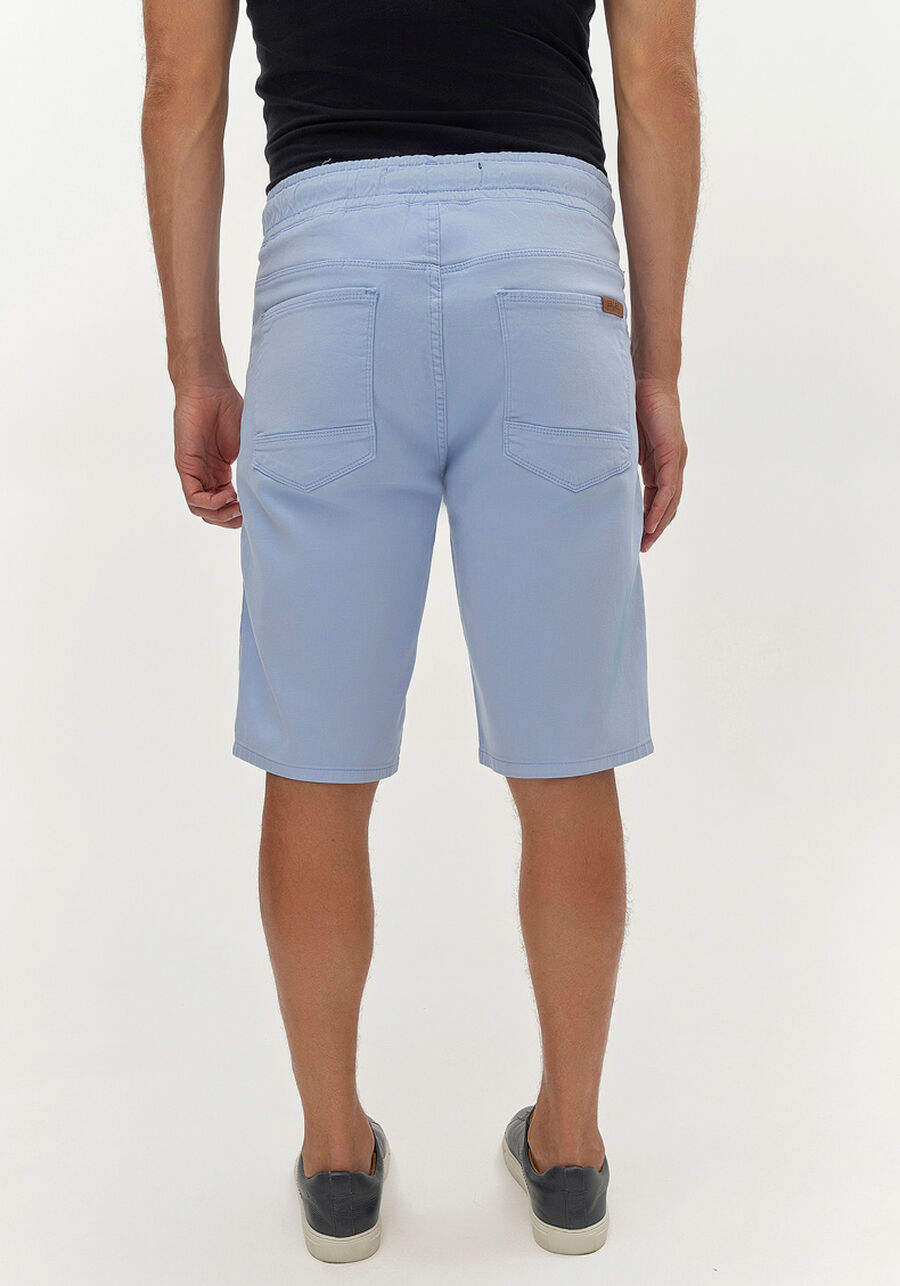 Bermuda Jogging Com Bolsos Em Sarja Denim Malha, AZUL BRUMA. Bermuda Jogging Com Bolsos Em Sarja Denim Malha, AZUL BRUMA, large.