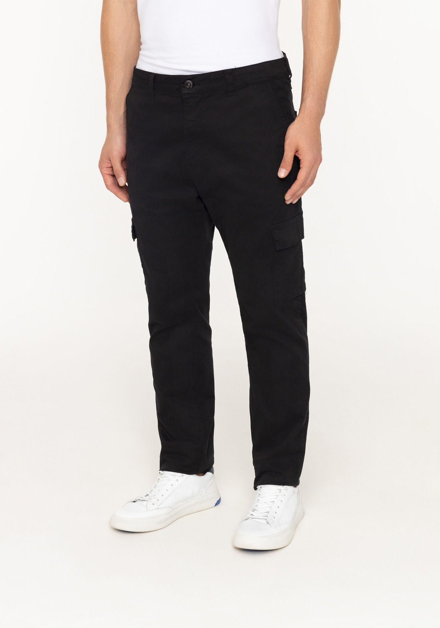 Cal&ccedil;a Jogging Com Bolso Cargo Em Sarja Denim Malha, PRETO, large.