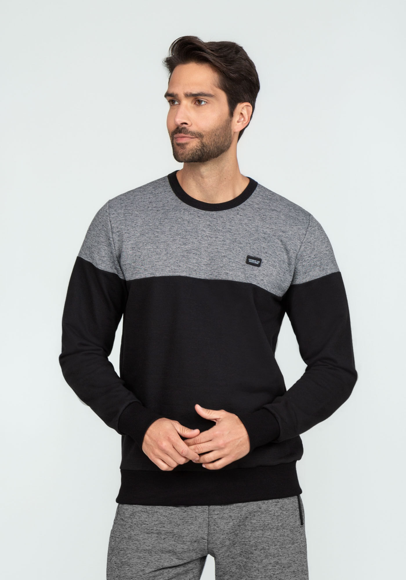 Blus&atilde;o em Moletom Bicolor, PRETO REATIVO, large.