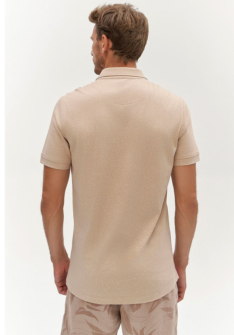 Camisa Polo Masculina em Malha Terra Sustentável, BEGE ZUCCA. Camisa Polo Masculina em Malha Terra Sustentável, BEGE ZUCCA, large.
