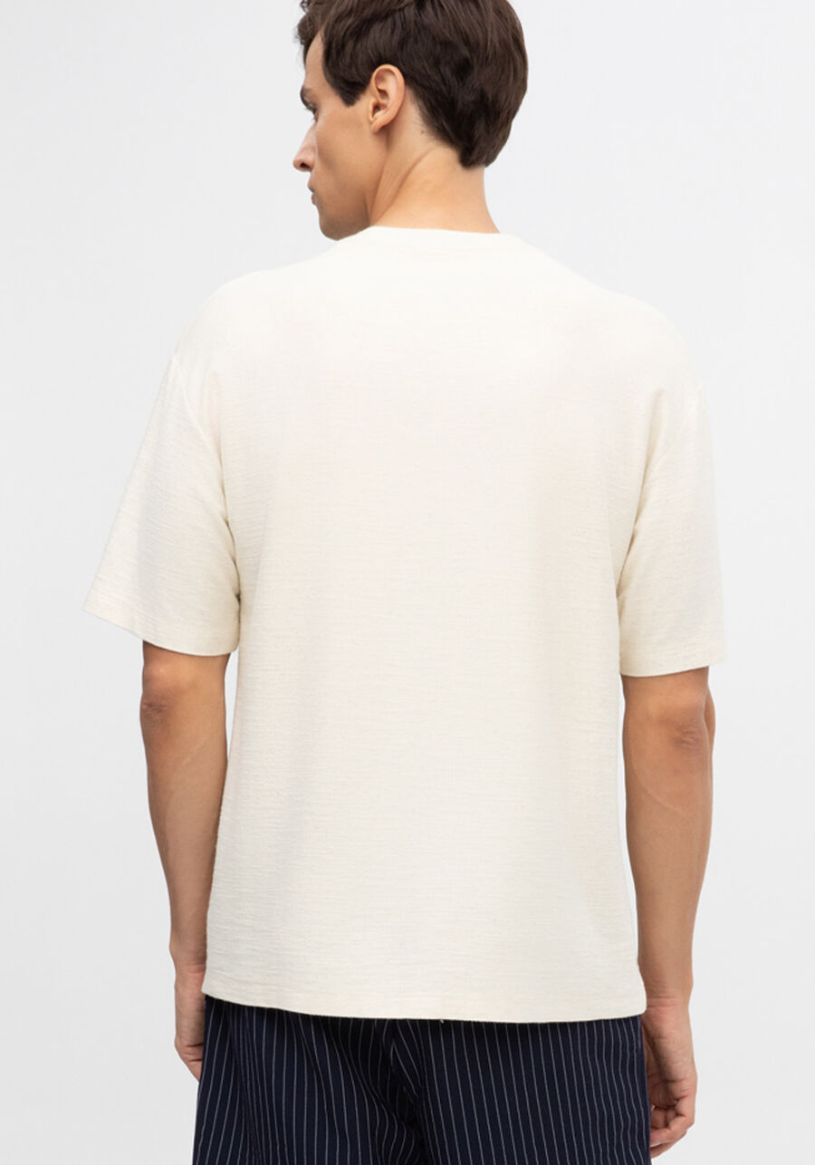 Camiseta Masculina Oversized em Malha Linho, BRANCO OFF WHITE. Camiseta Masculina Oversized em Malha Linho, BRANCO OFF WHITE, large.