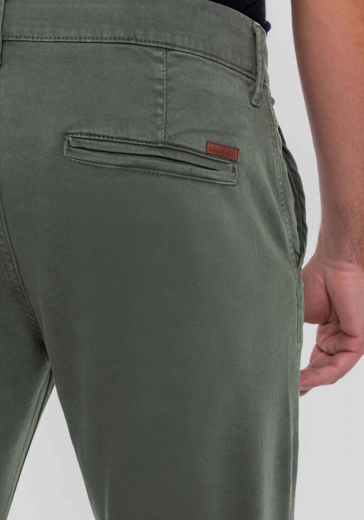 Cal a Sarja Skinny com Bolsos Faca Hangar 33
