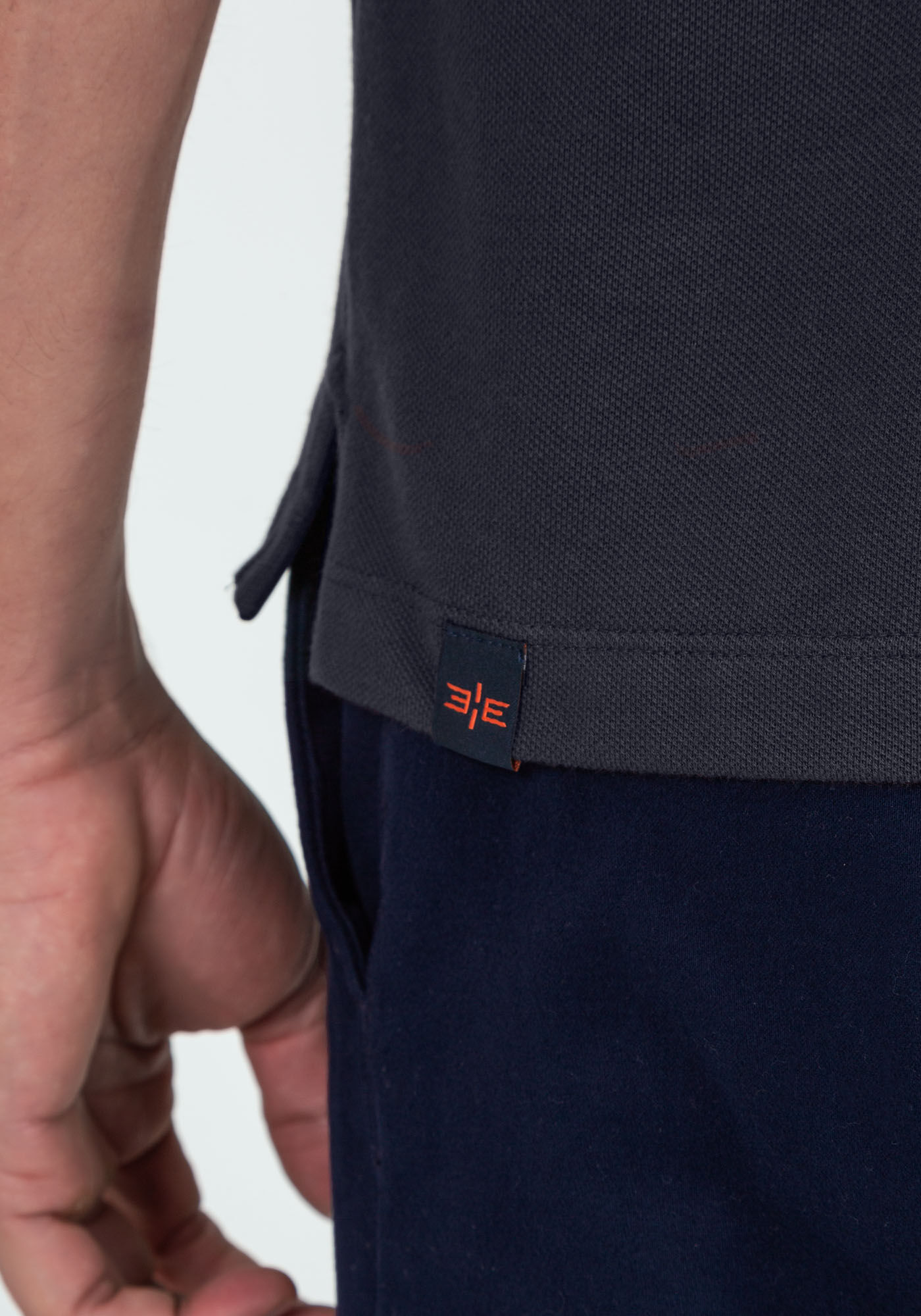 Camisa Polo em Malha Piquet com Retil&iacute;nea, CINZA NOTI, large.