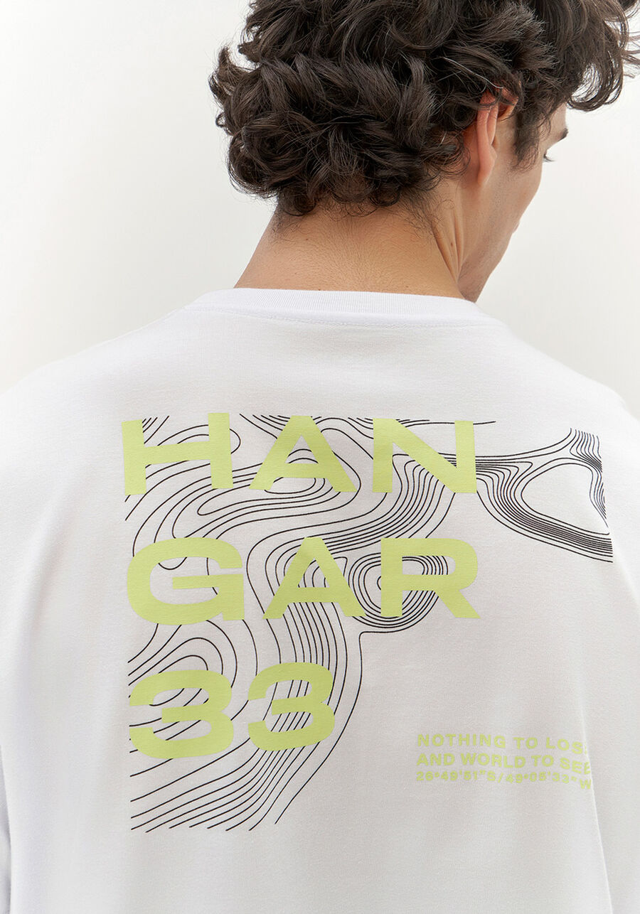 Camiseta Masculina em Malha com Estampa Costas, BRANCO. Camiseta Masculina em Malha com Estampa Costas, BRANCO, large.