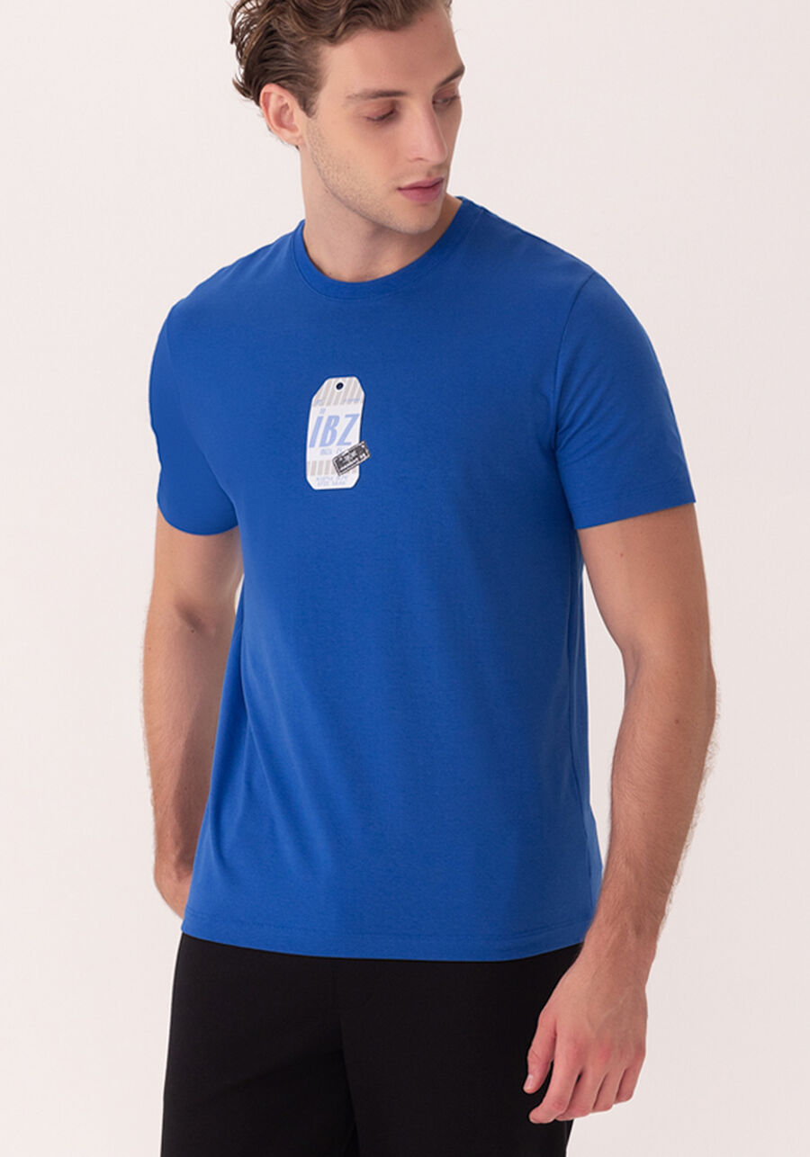 Camiseta Com Estampa Localizada Em Malha Responsável, AZUL SPECTRUM. Camiseta Com Estampa Localizada Em Malha Responsável, AZUL SPECTRUM, large.