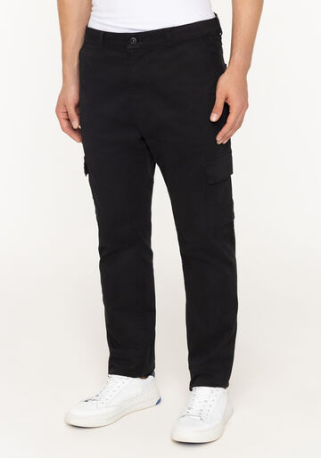 Calça Jogging Com Bolso Cargo Em Sarja Denim Malha, PRETO. Calça Jogging Com Bolso Cargo Em Sarja Denim Malha, PRETO, large.