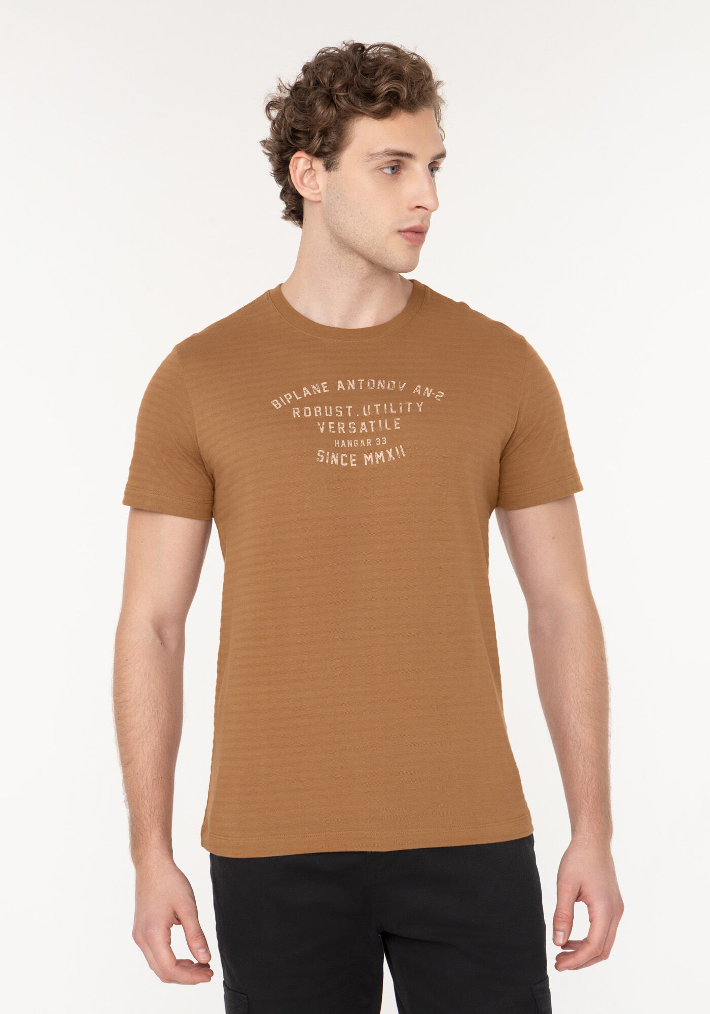 Camiseta Com Estampa Em Malha Texturizada, MARROM GODIVA, large.
