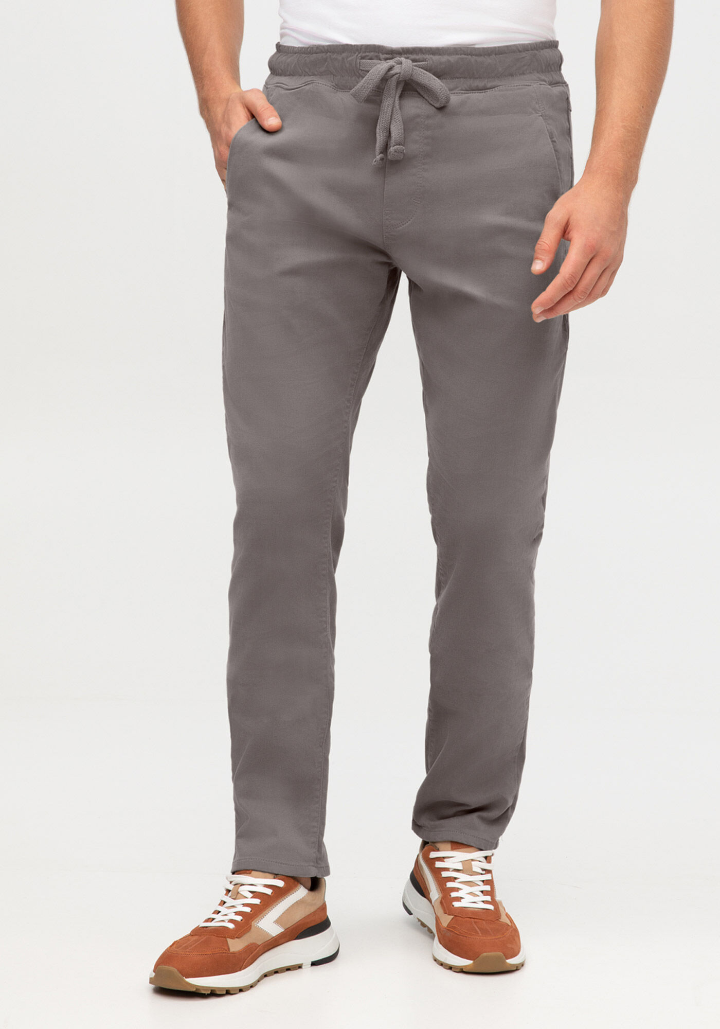 Cal&ccedil;a Jogging Com Bolsos Em Sarja Denim Malha, CINZA CHANTERELLE, large.