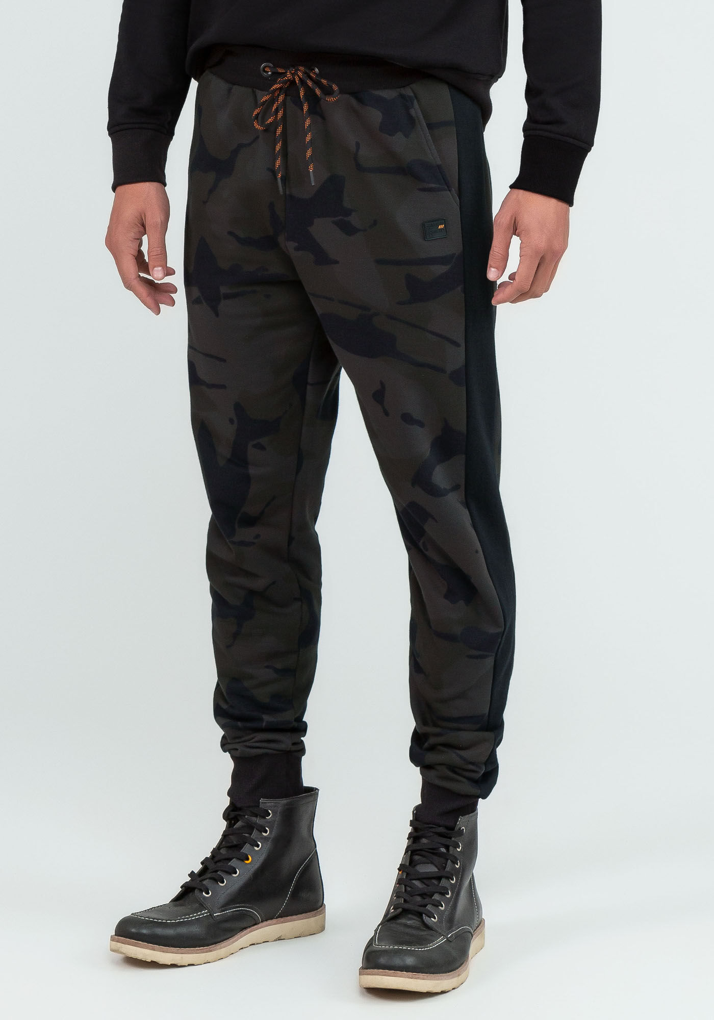 Calça camuflada sale masculina cinza