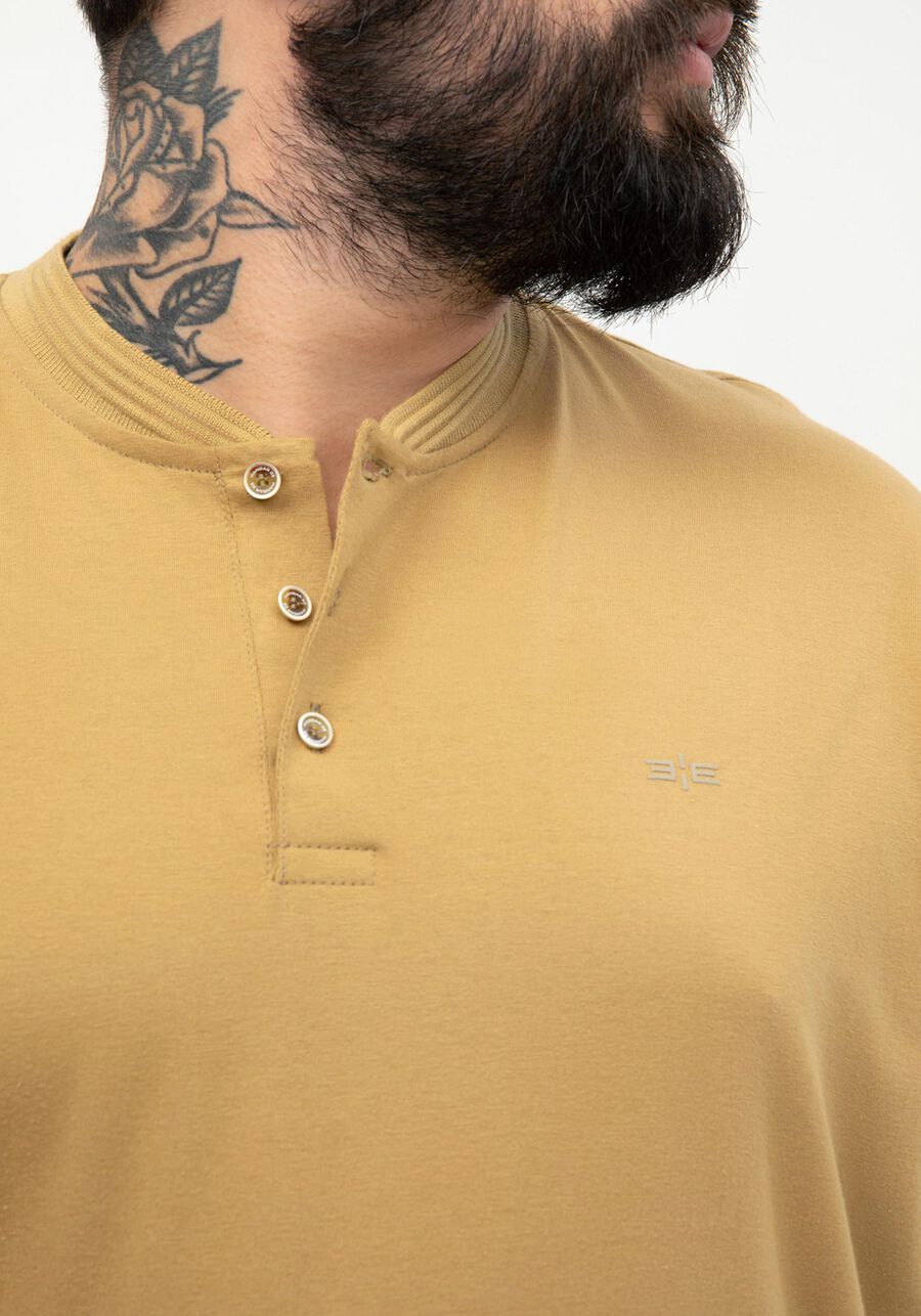 Camisa Masculina Big & Tall em Malha com Gola Padre, BEGE FUSION. Camisa Masculina Big & Tall em Malha com Gola Padre, BEGE FUSION, large.