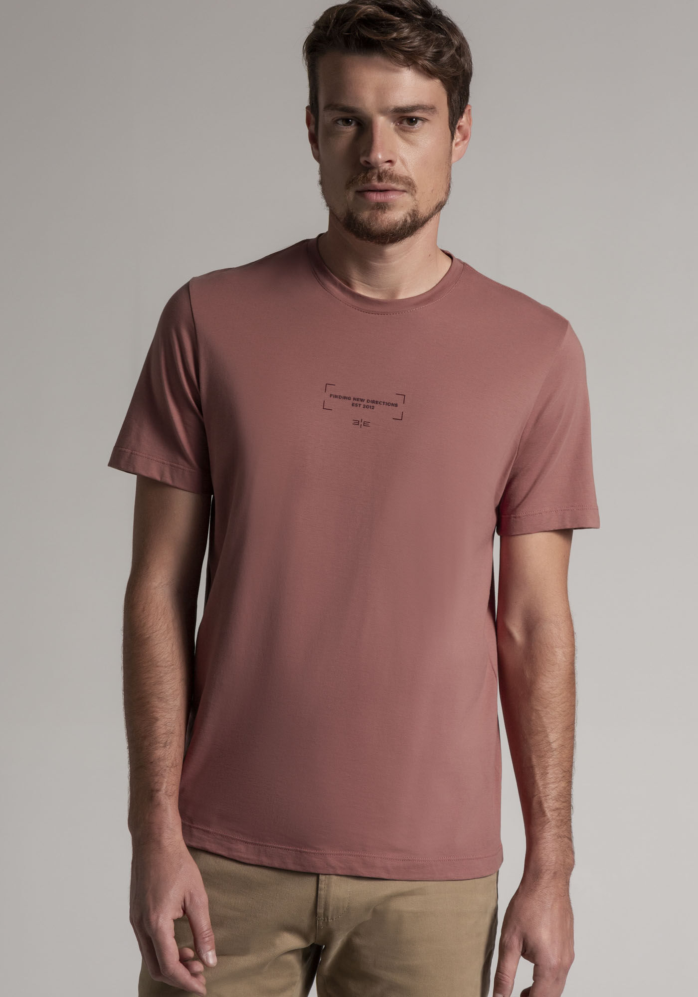 Camiseta Masculina em Malha Pima com Detalhe, BORDO BATAVO, large.