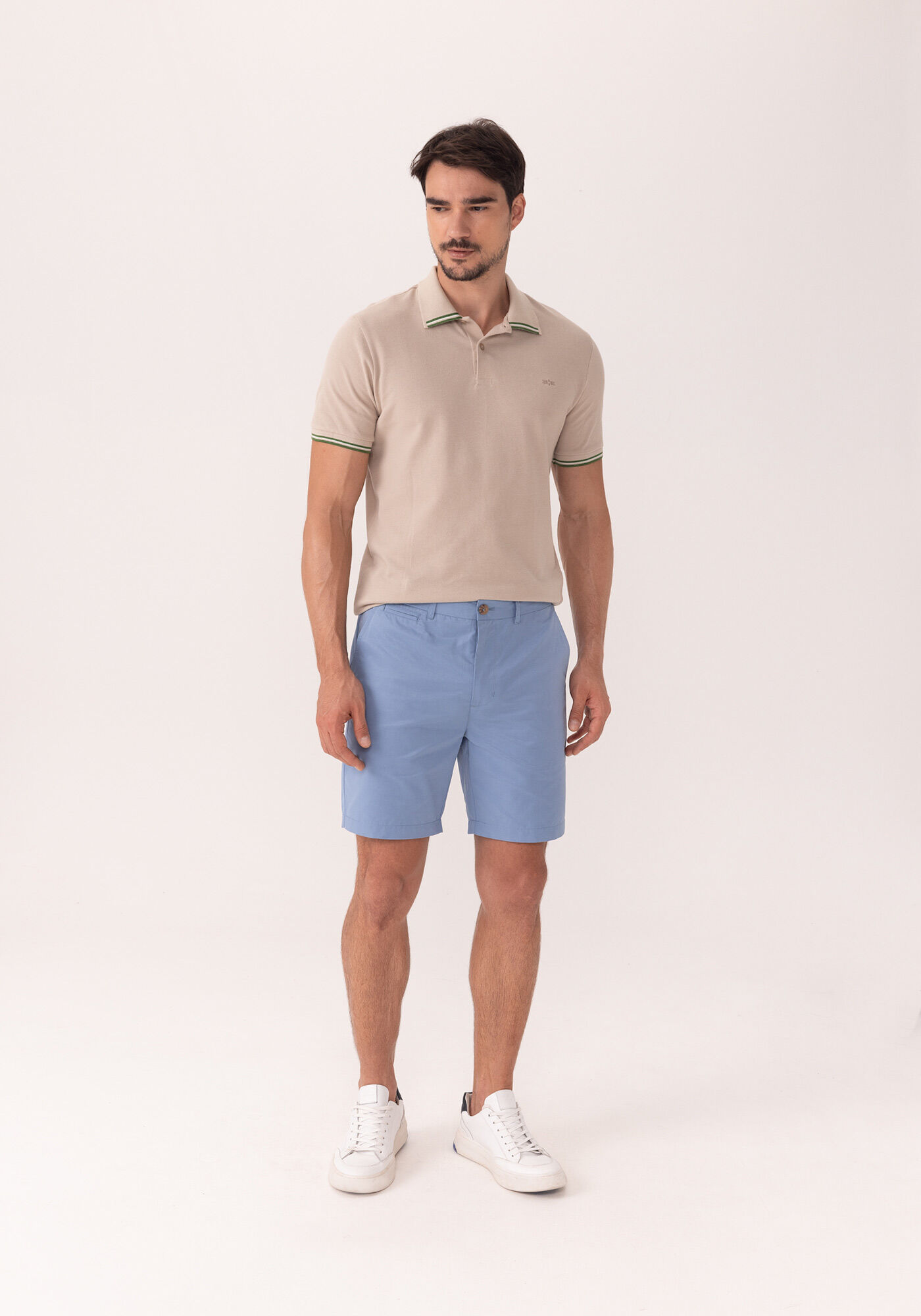 Shorts Em Tecido Plano Com Bolsos, AZUL BRIGHT, large.