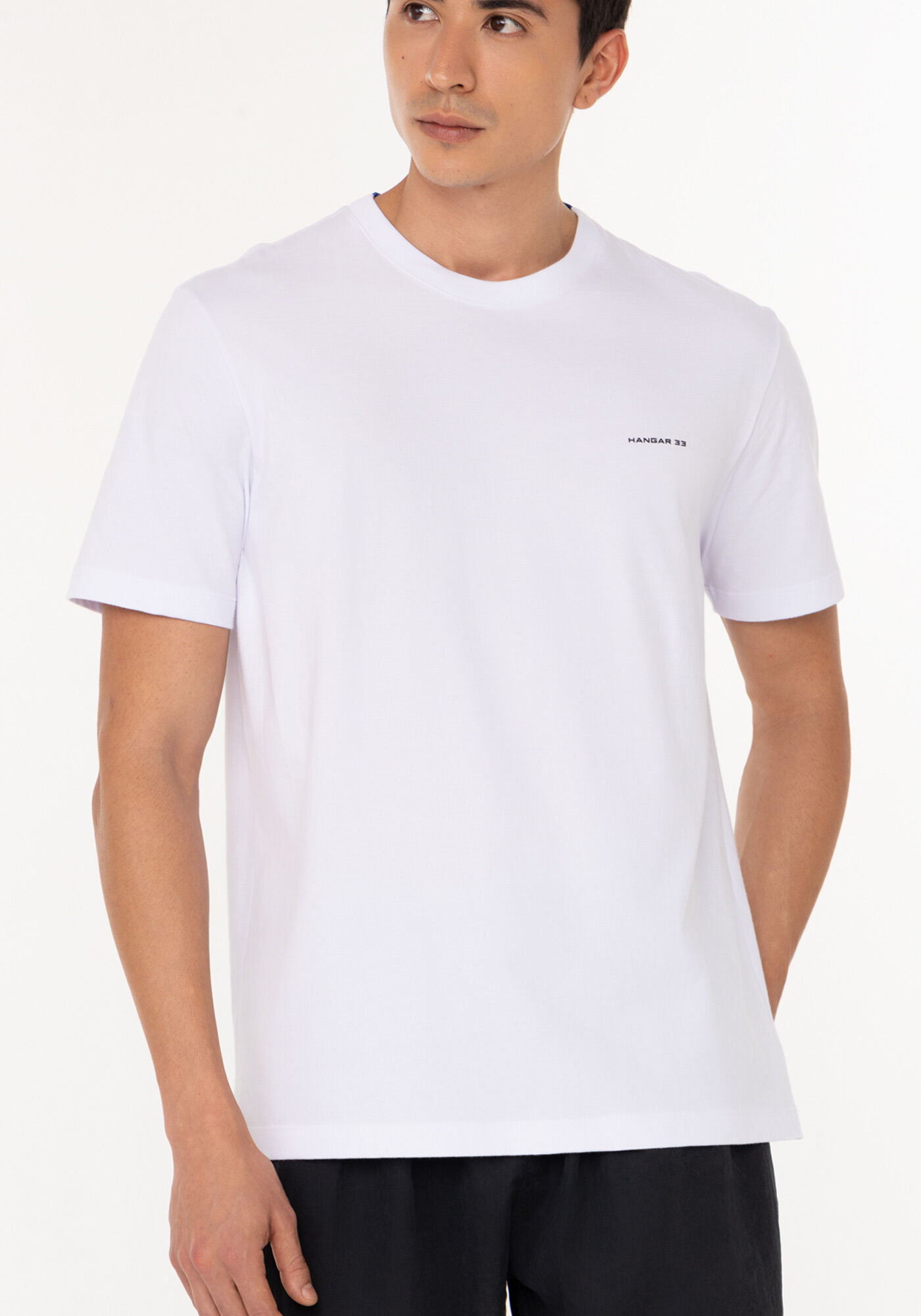 Camiseta De Manga Curta Em Meia Malha Com Retil&iacute;nea Na Gola, BRANCO, large.