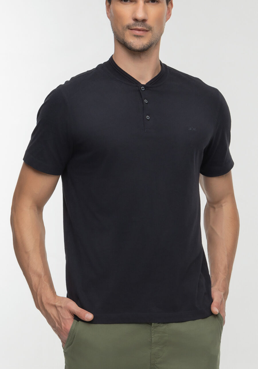 Camisa Com Gola Padre E Manga Curta Em Meia Malha Peletizada, PRETO. Camisa Com Gola Padre E Manga Curta Em Meia Malha Peletizada, PRETO, large.