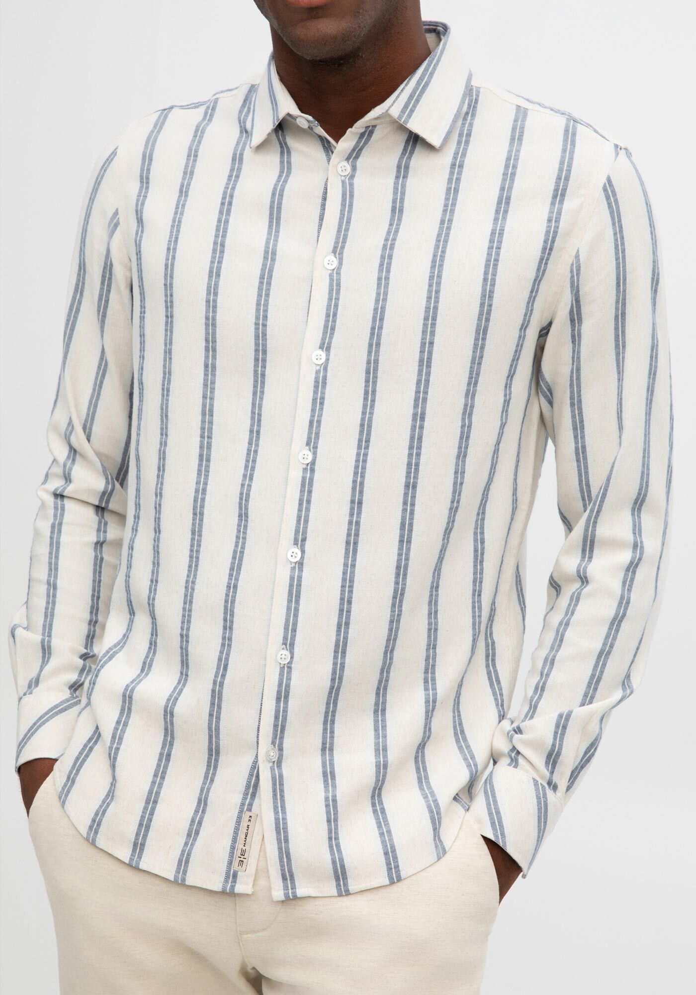 Camisa Masculina Slim Fit em Tecido Linen Listrada, BRANCO OFF WHITE, large.