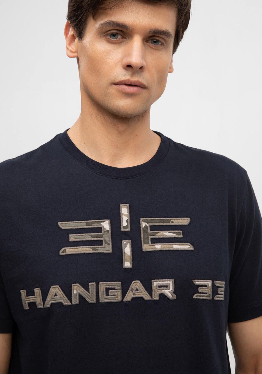 Camiseta Com Estampa Localizada Em Malha Natural Classic, PRETO REATIVO. Camiseta Com Estampa Localizada Em Malha Natural Classic, PRETO REATIVO, large.