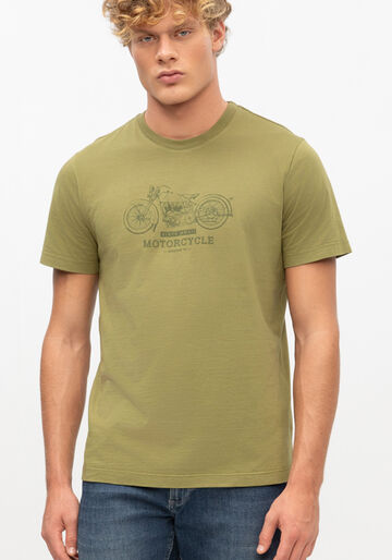 Camiseta Masculina em Malha com Estampa Motorcycle, VERDE TURF. Camiseta Masculina em Malha com Estampa Motorcycle, VERDE TURF, large.
