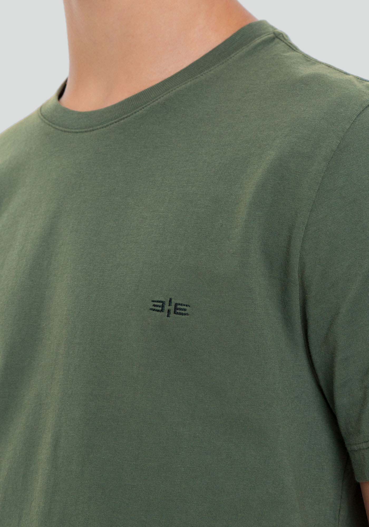 Camiseta Juvenil em Malha Leve B&aacute;sica, 3529 VERDE, large.