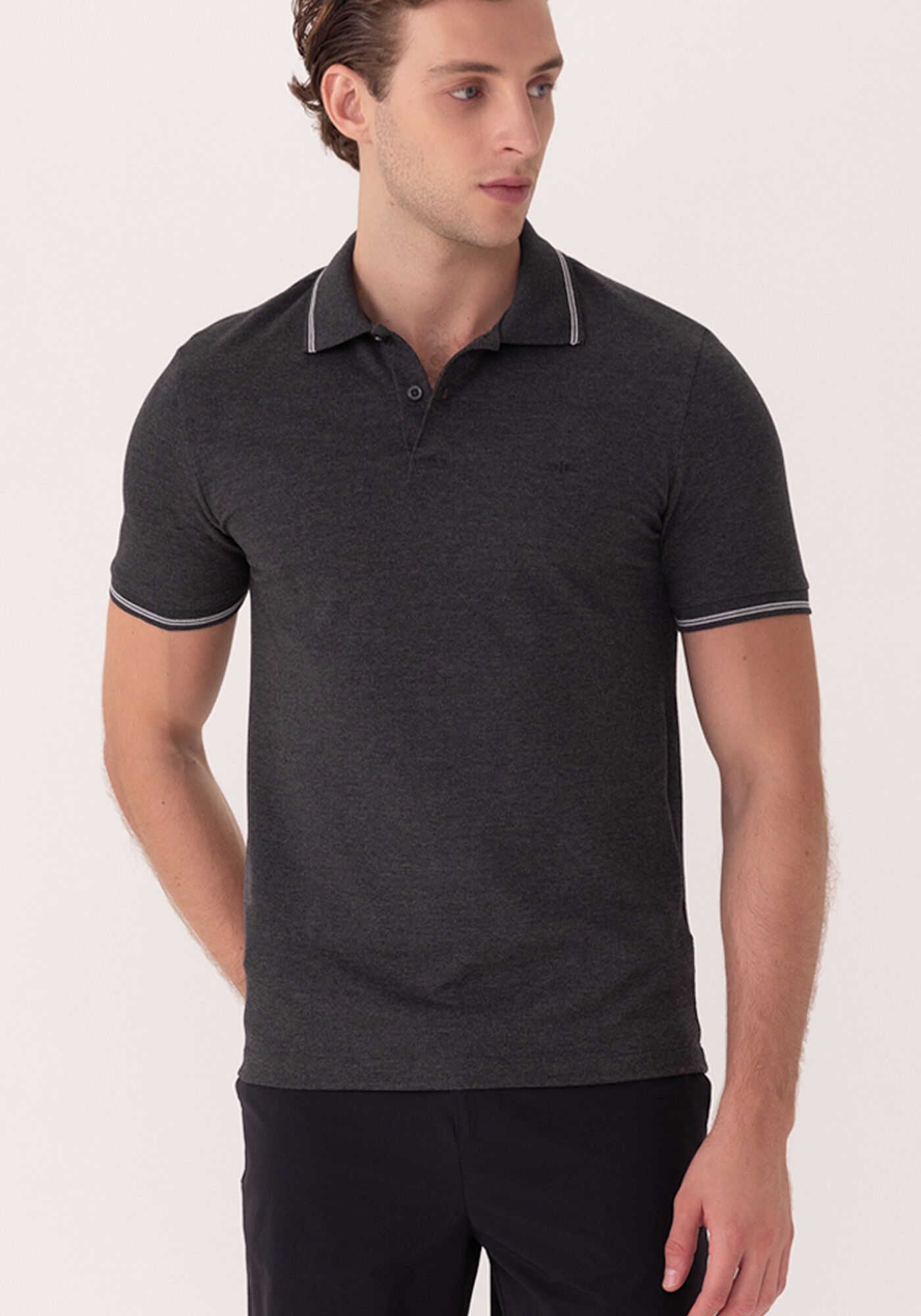 Camisa Polo Com Mangas Curtas Em Malha Mesclada, PRETO, large.