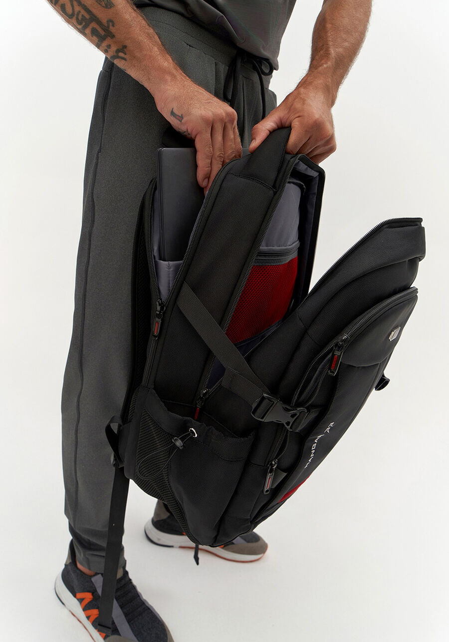 Mochila Utilitária Com Bolsos E Zíper Em Poliéster, PRETO REATIVO. Mochila Utilitária Com Bolsos E Zíper Em Poliéster, PRETO REATIVO, large.