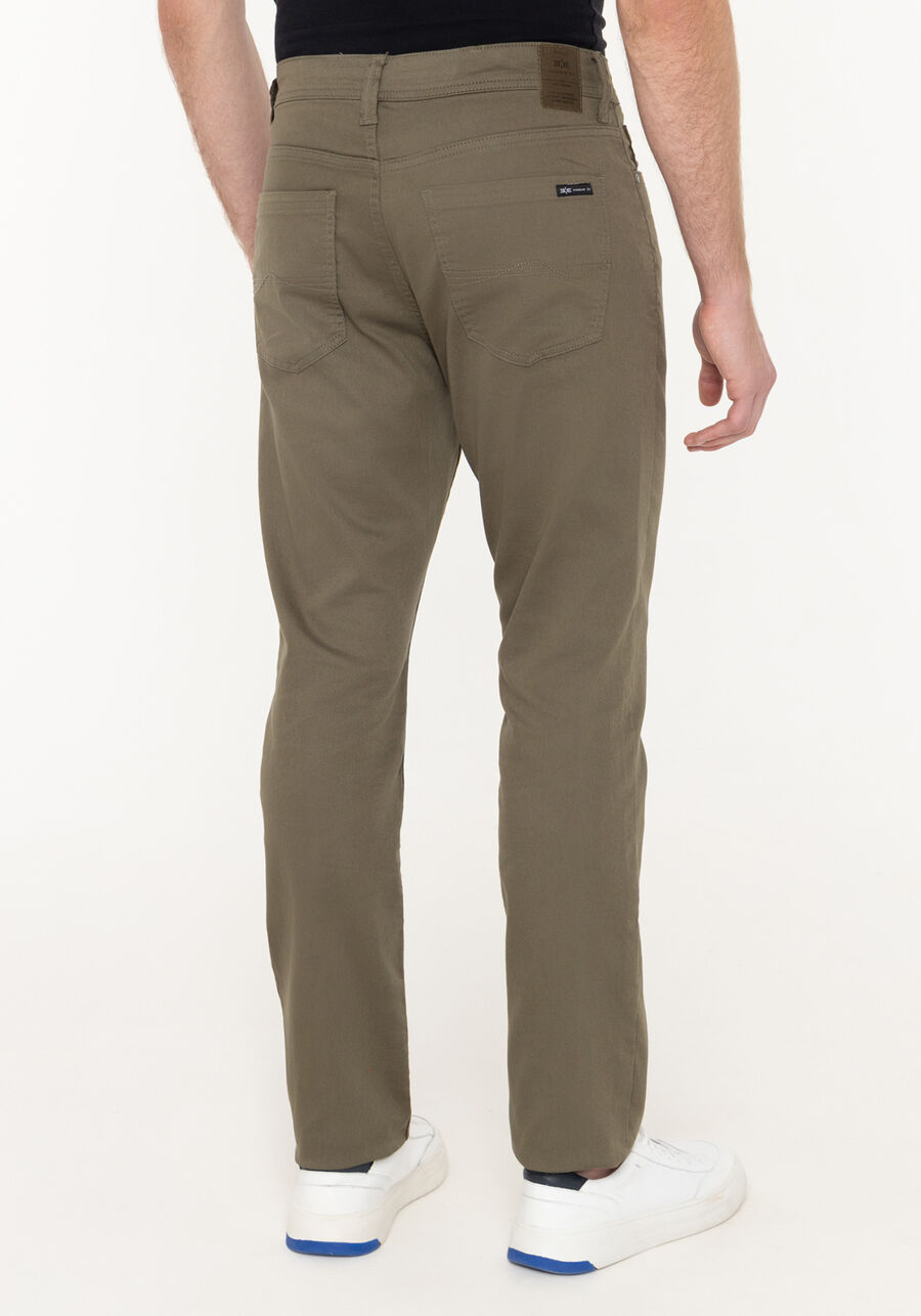 Calça Slim Turbofan Em Sarja Com Elastano, VERDE OLIVE TREE. Calça Slim Turbofan Em Sarja Com Elastano, VERDE OLIVE TREE, large.