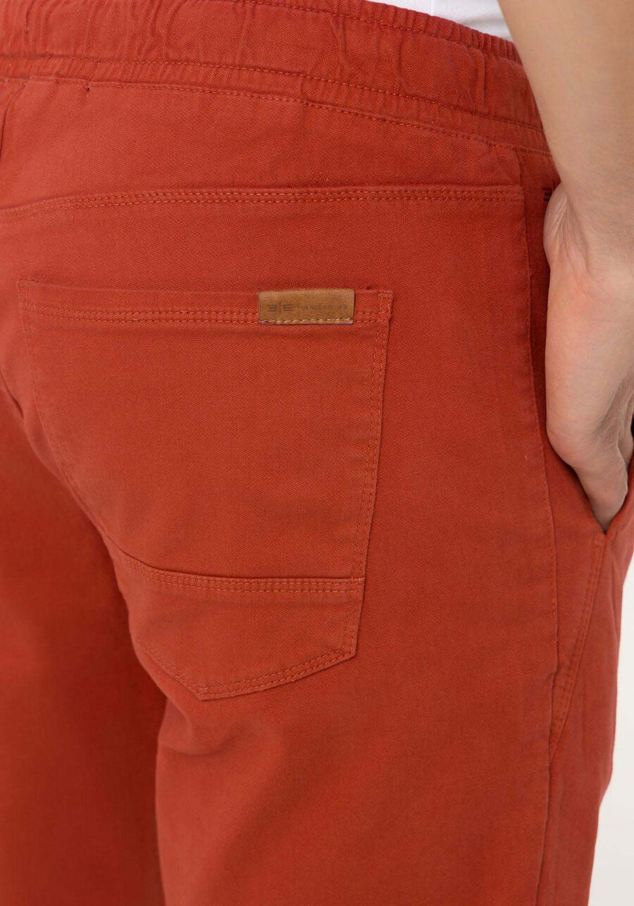 Bermuda Jogging Com Bolsos Em Sarja Denim Malha, LARANJA FERRUGEM. Bermuda Jogging Com Bolsos Em Sarja Denim Malha, LARANJA FERRUGEM, large.